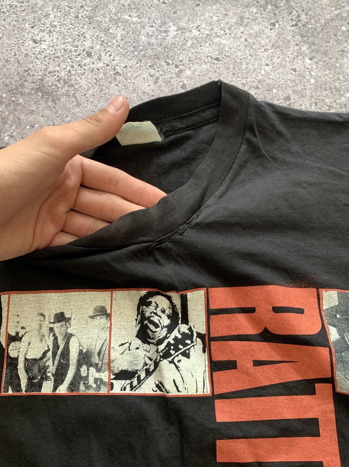 Band Tees 🔥VINTAGE U2 RATTLE AND HUM 1988 SINGLE STITCH T-SHIRT Size US S / EU 44-46 / 1 - 6 Thumbnail