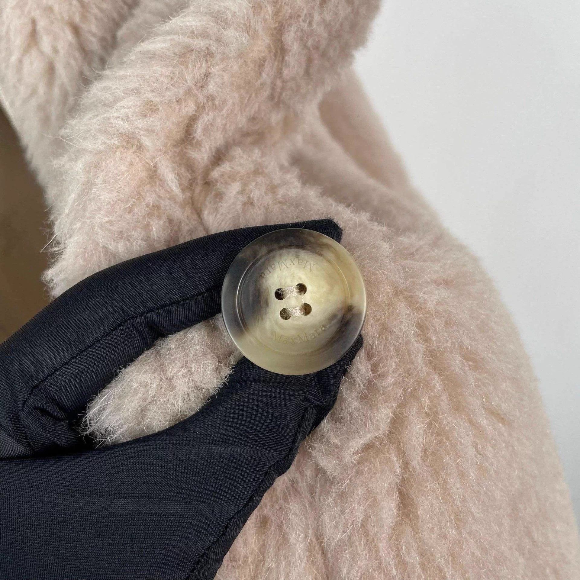 Max Mara Max Mara Teddy Bear Cape Short Coat 165/88A Size M / US 6-8 / IT 42-44 - 2 Thumbnail