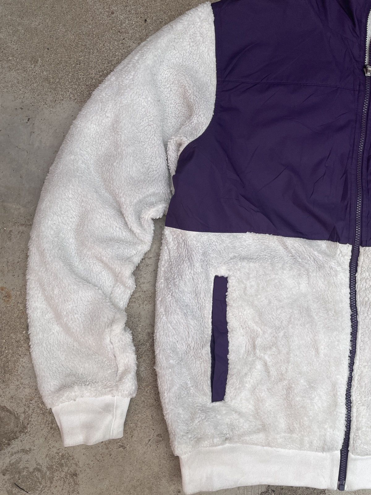Nike ACG Vintage Nike ACG Reversible Sherpa Fleece Jacket Size US XL / EU 56 / 4 - 6 Thumbnail