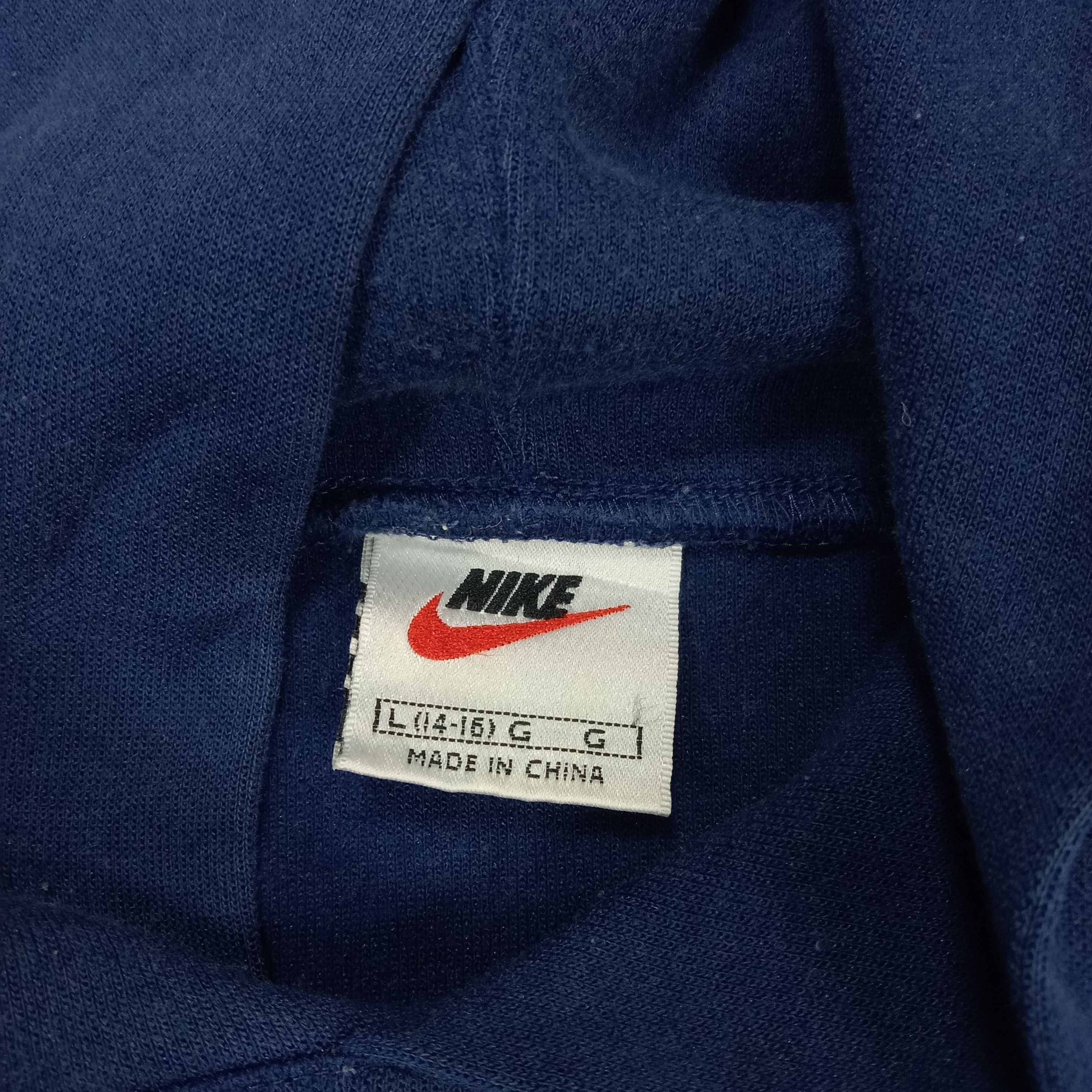 Nike × Vintage Nike Hoodies Streetwear Style Small Logo Design Size US M / EU 48-50 / 2 - 5 Thumbnail