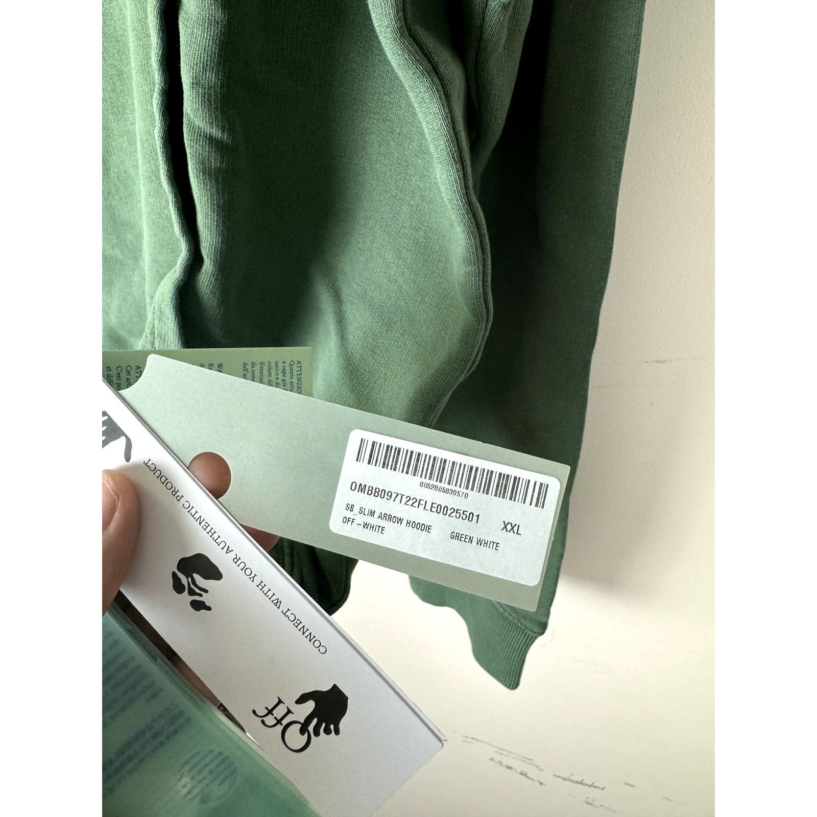 Off-White o1rshd1 SB Slim Arrow Hoodie in Green White Size US XXL / EU 58 / 5 - 7 Thumbnail