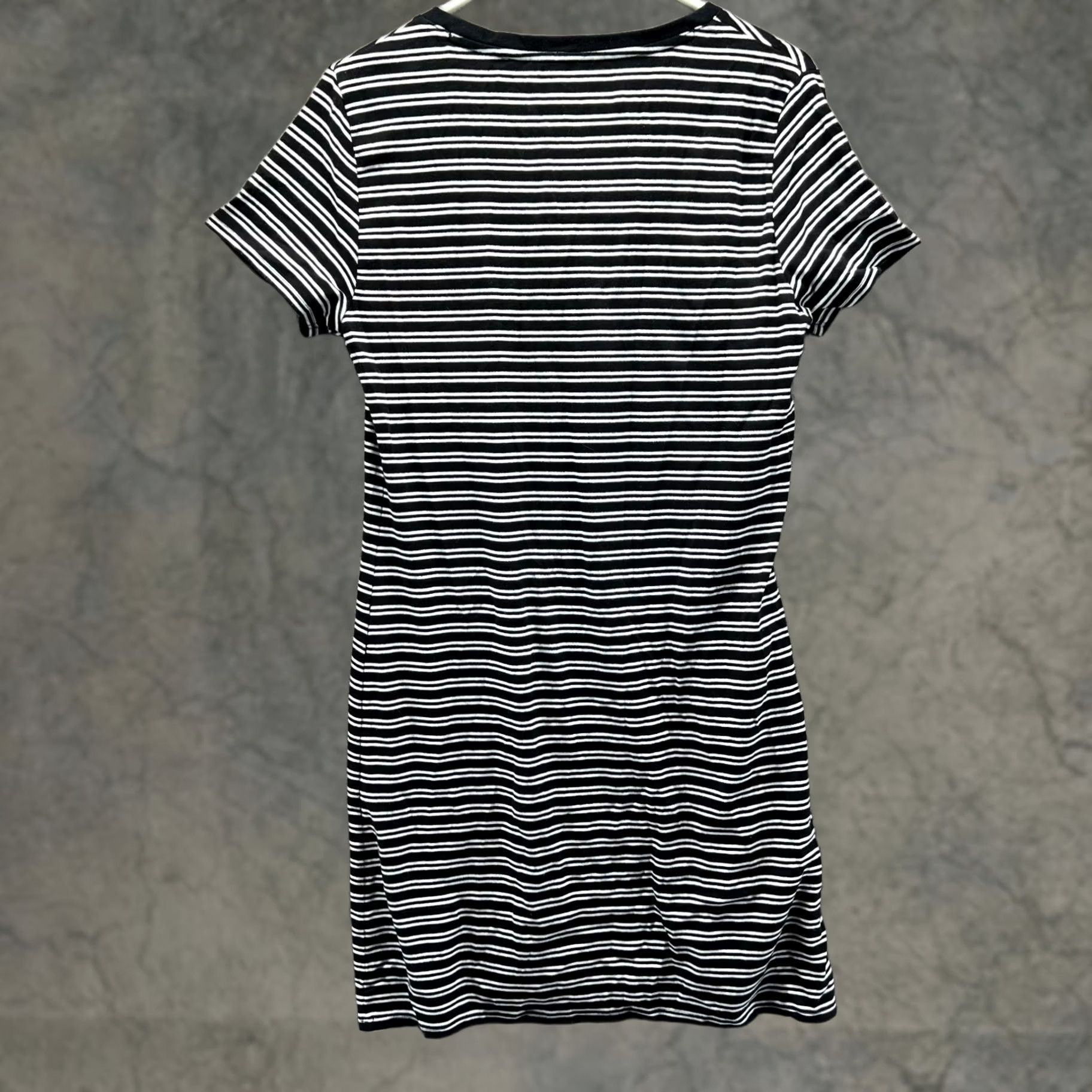 Tommy Hilfiger Tommy Hilfiger Dress Womens Medium Black White Striped V-Neck Stretch Pencil Dress Shirt Dress Mens Womens Girls Size M / US 6-8 / IT 42-44 - 1 Thumbnail