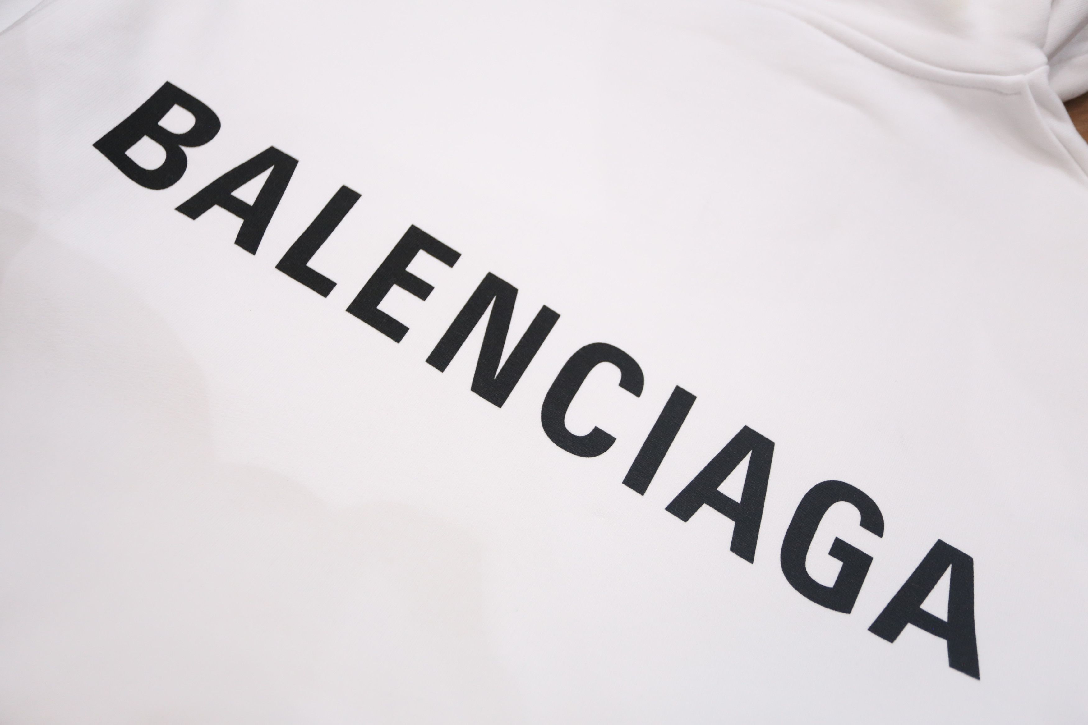 Balenciaga Balenciaga - Back Logo Hoodie Size US M / EU 48-50 / 2 - 3 Thumbnail