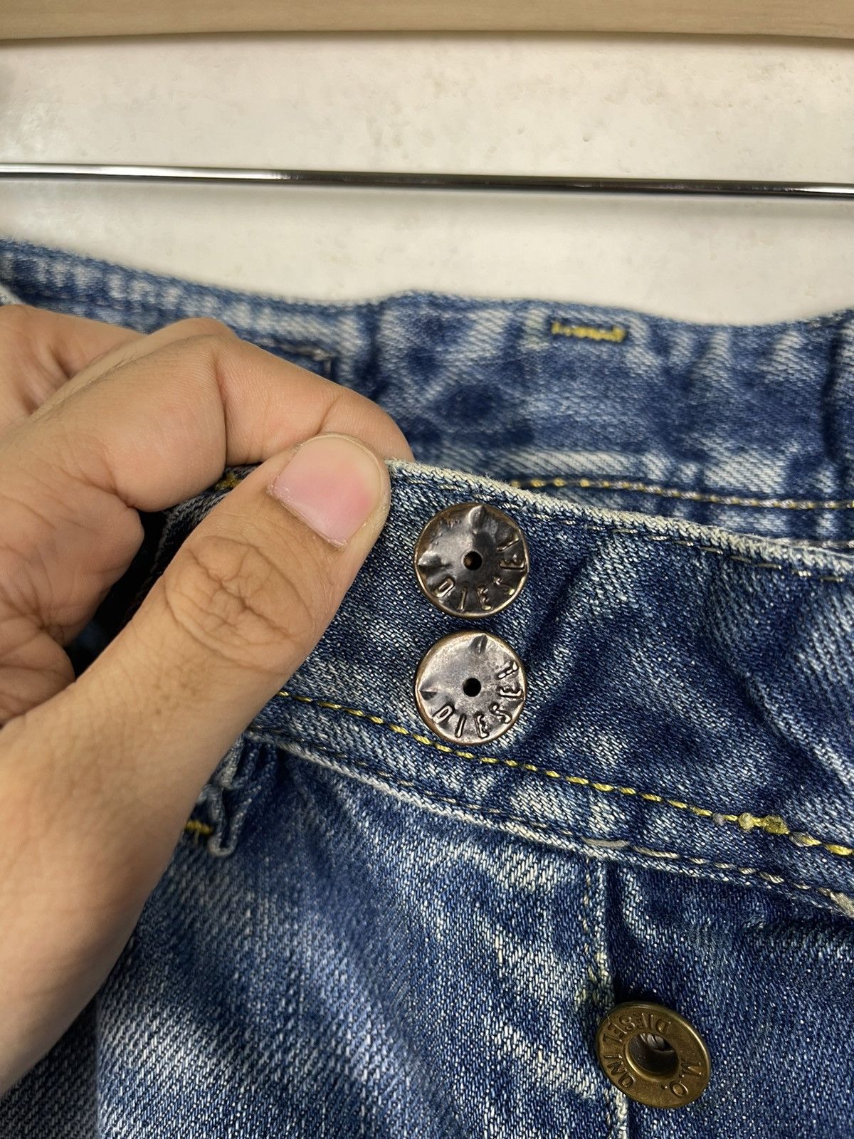 Diesel DIESEL INDUSTRY MADE IN ITALY DISTRESSED JEANS Size US 30 / EU 46 - 12 Thumbnail