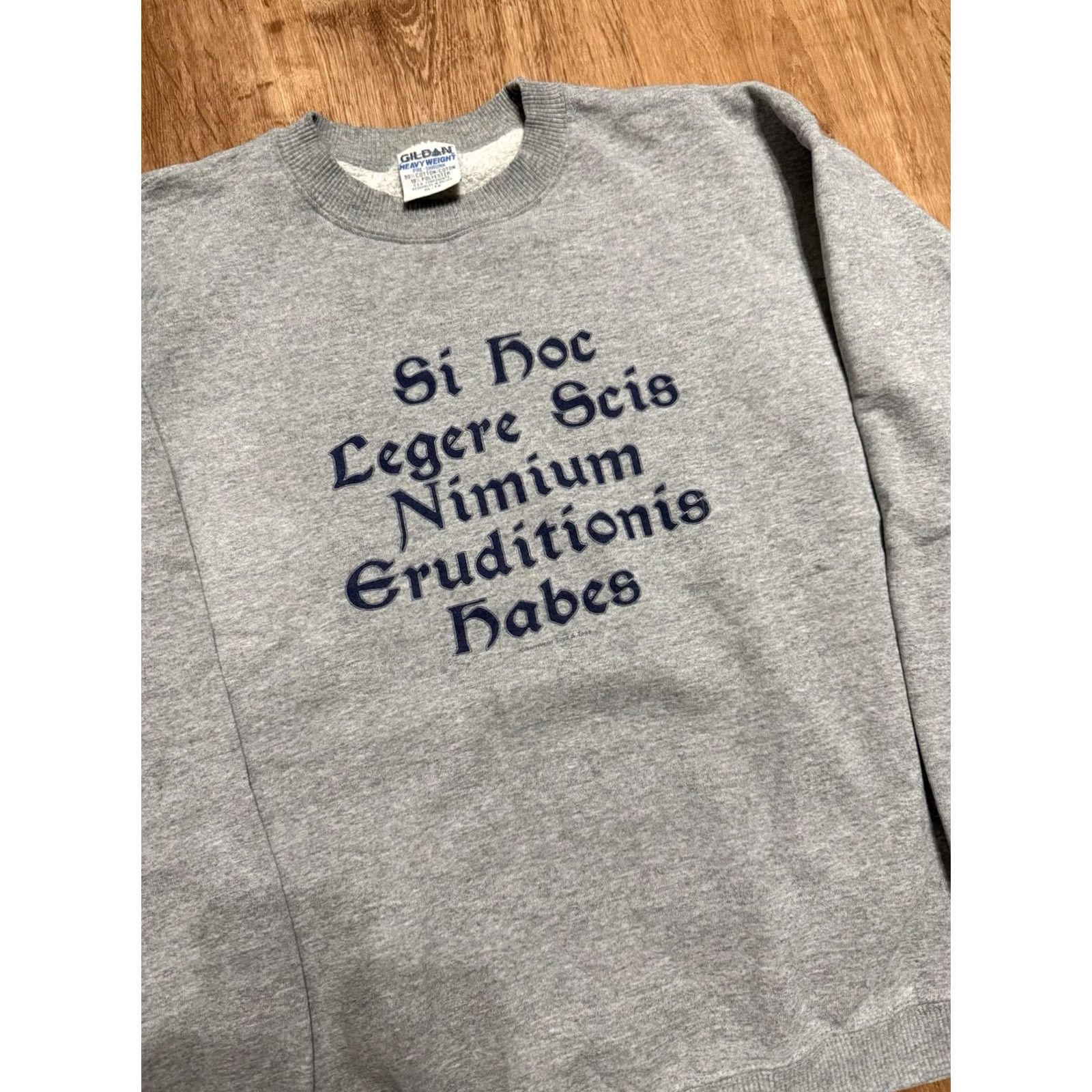 Gildan VINTAGE Greek Language softwear toys & tees Crewneck Sweatshirt Mens XL Gray Crewneck Sweatshirt Graphic Print 90s USA Classic Mens XL Gray09 Size US XL / EU 56 / 4 - 6 Thumbnail