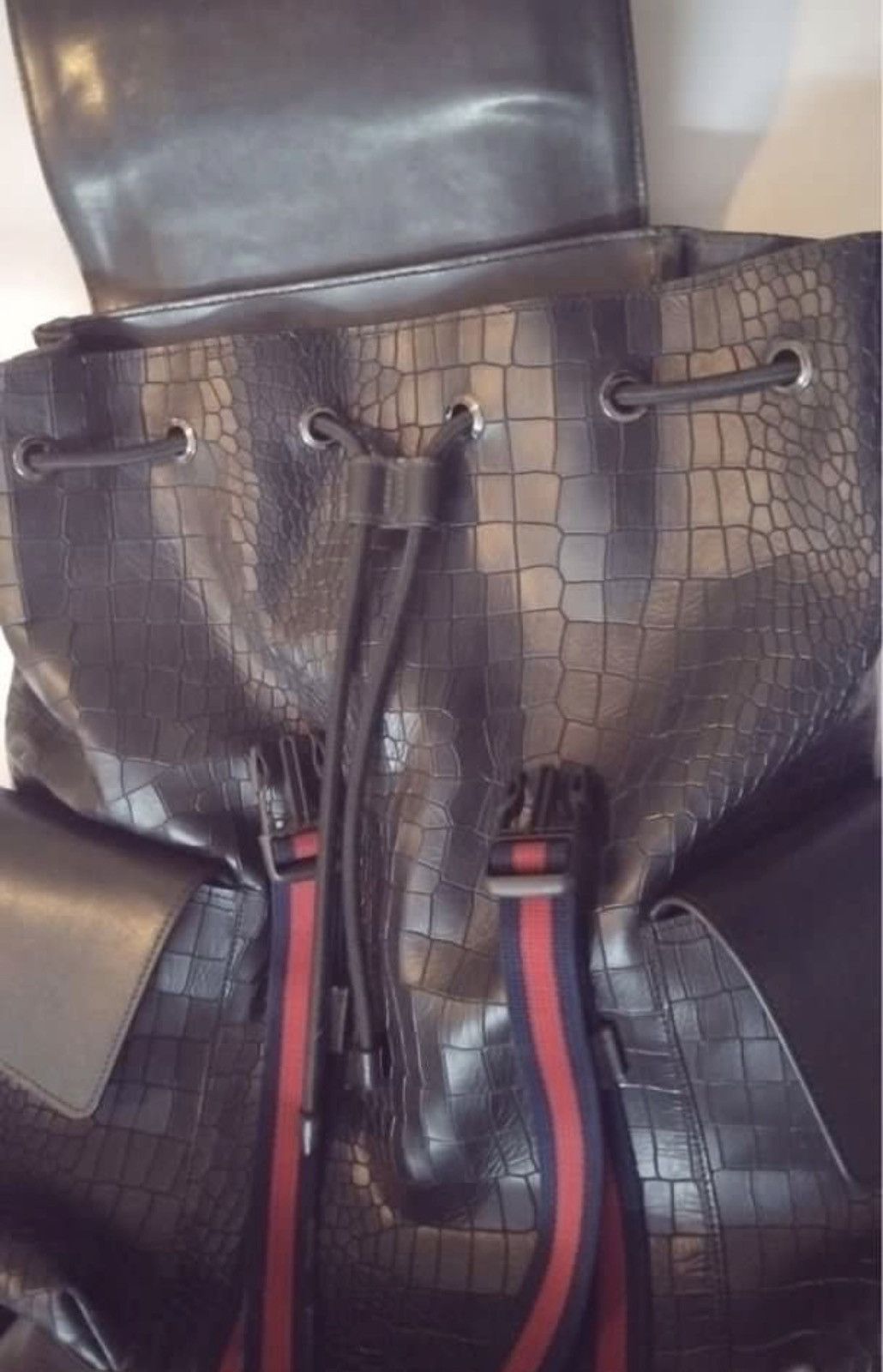 Gucci Authentic Gucci Black Crocodile-Embossed Leather Backpack Size ONE SIZE - 5 Thumbnail