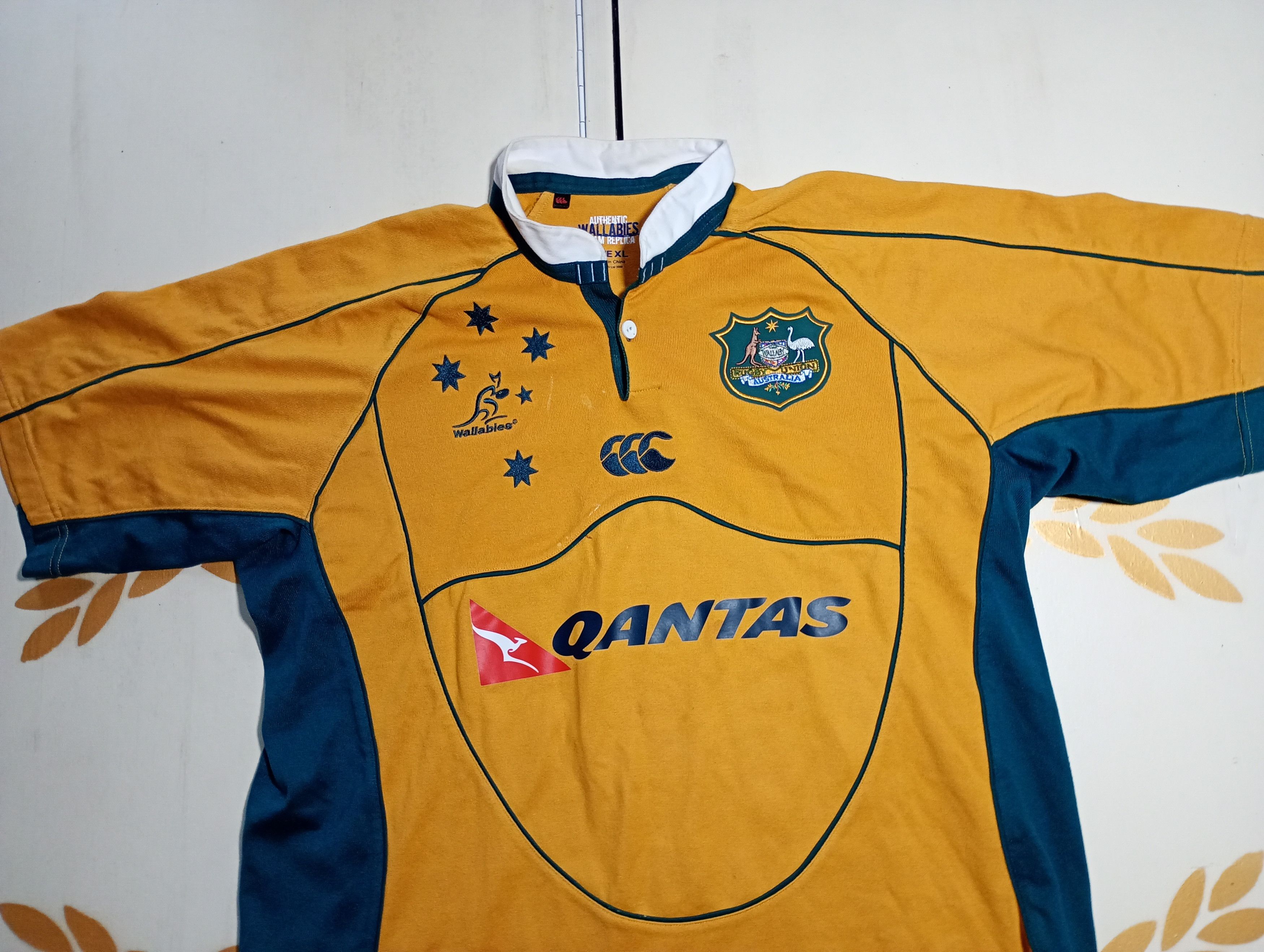 Canterbury of New Zealand Canterbury Wallabies Australia Rugby Shirt 2008 Size US XL / EU 56 / 4 - 4 Thumbnail