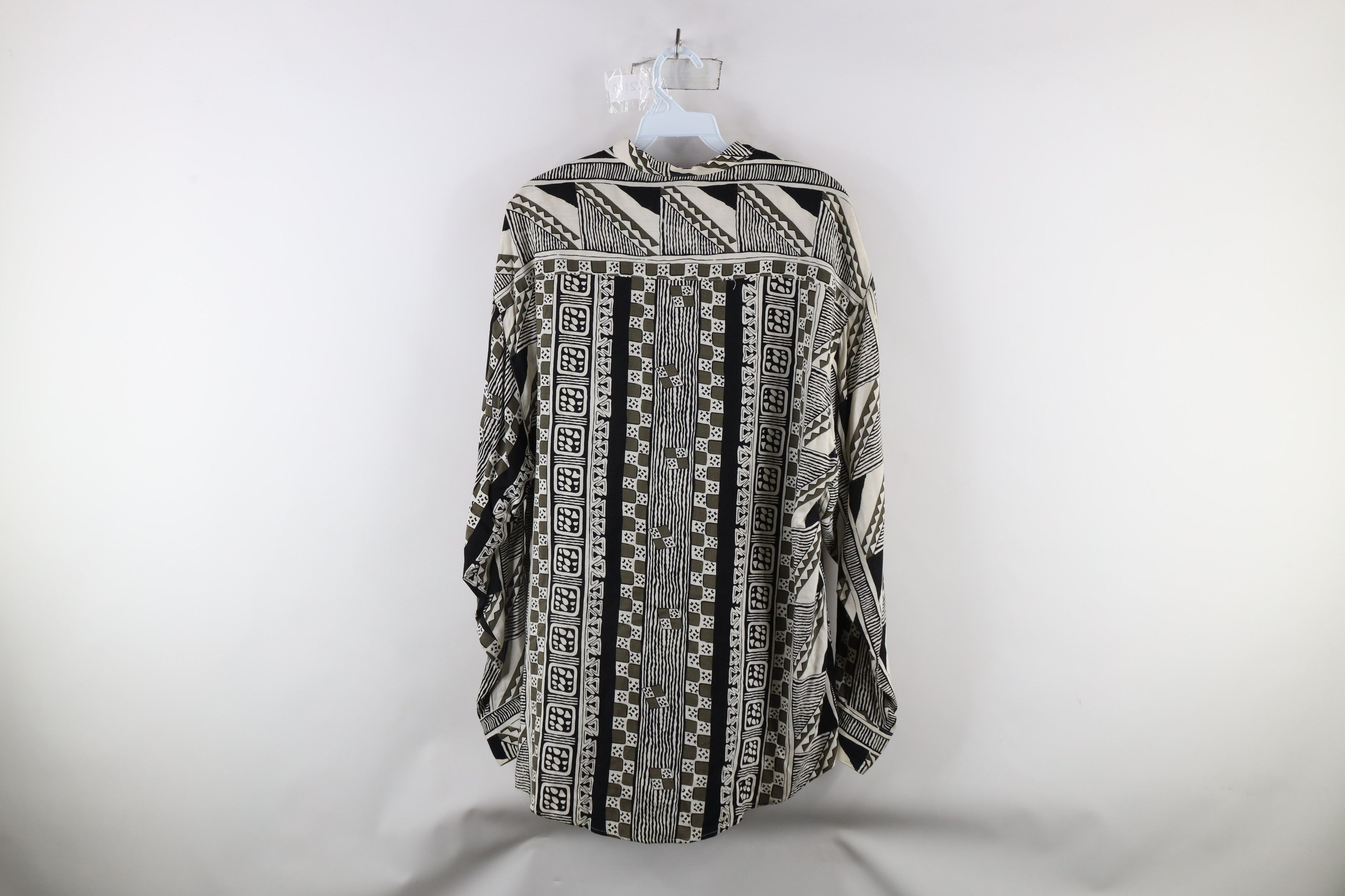 Vintage Vintage 90s Streetwear Abstract Band Collared Button Shirt Size US M / EU 48-50 / 2 - 8 Thumbnail