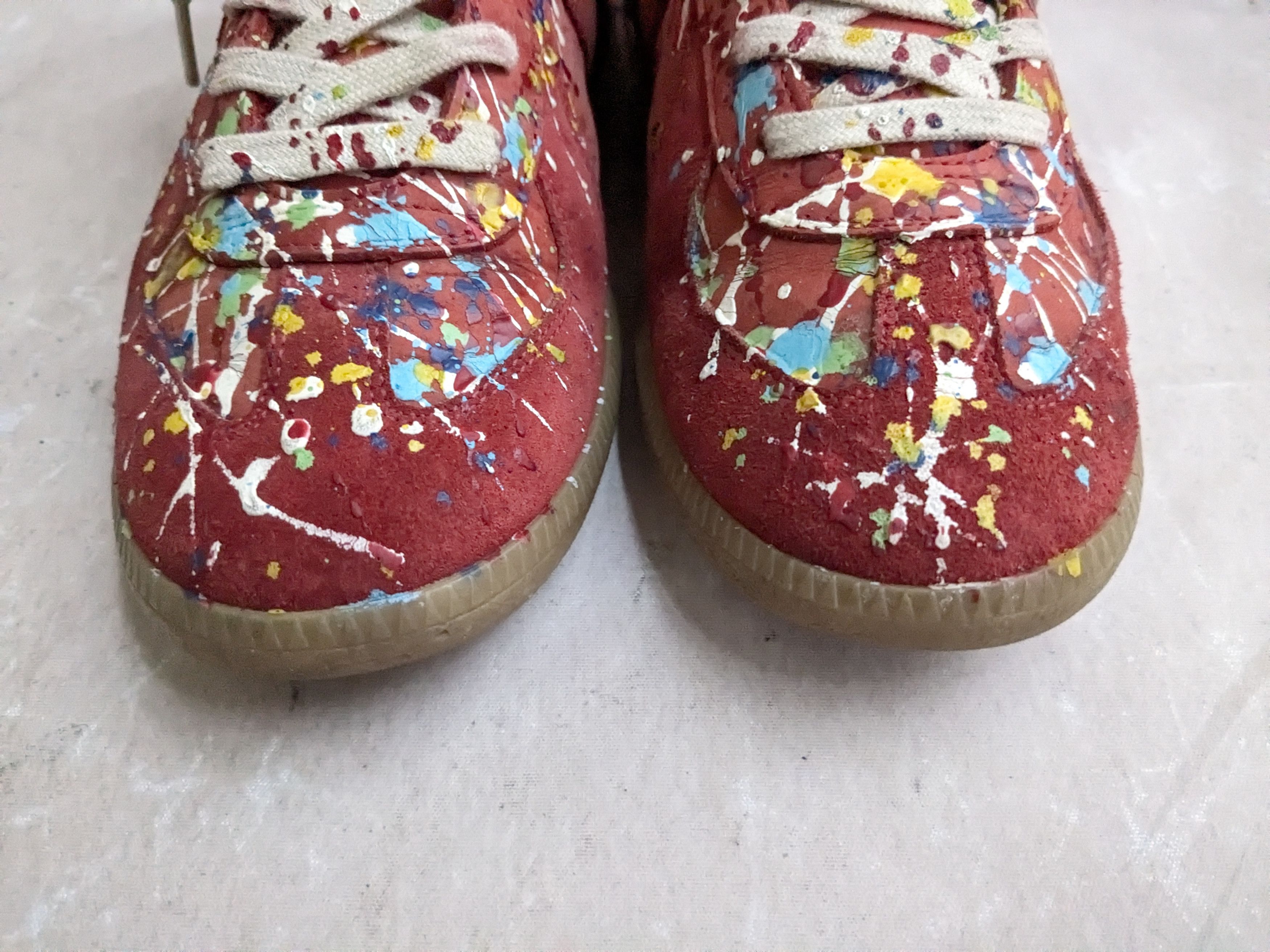 Maison Margiela Maison Margiela Replica GAT Red Paint Splatter 8 41 Low Tops Size US 8 / EU 41 - 4 Thumbnail