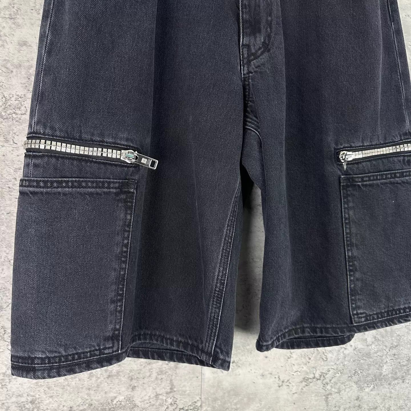 Givenchy Givenchy Runway Zipper Detail Denim Short 31 99 New Size US 31 - 4 Thumbnail