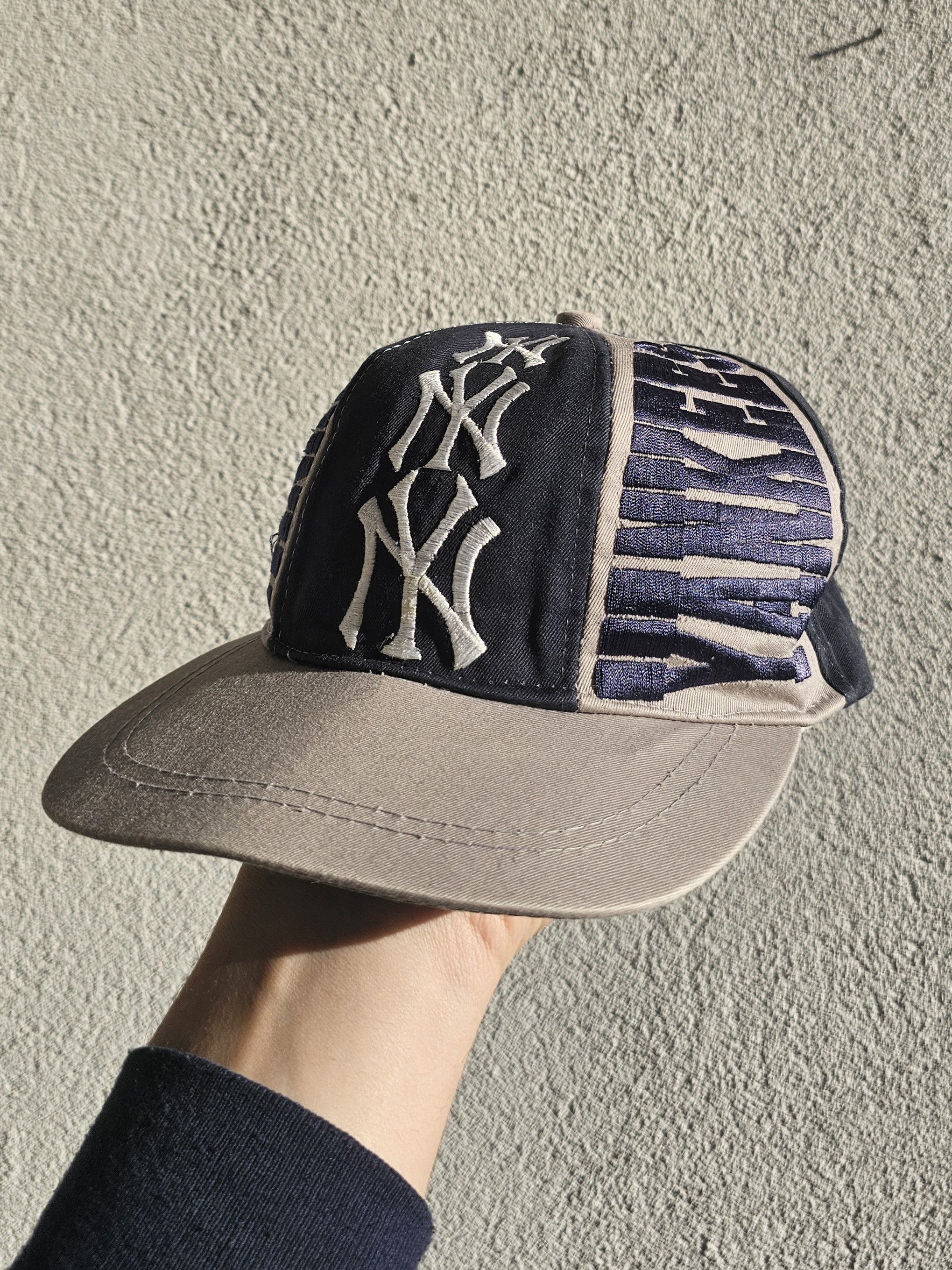 New York Yankees NY Yankees Vintage Big Logo Hat Size ONE SIZE - 2 Thumbnail