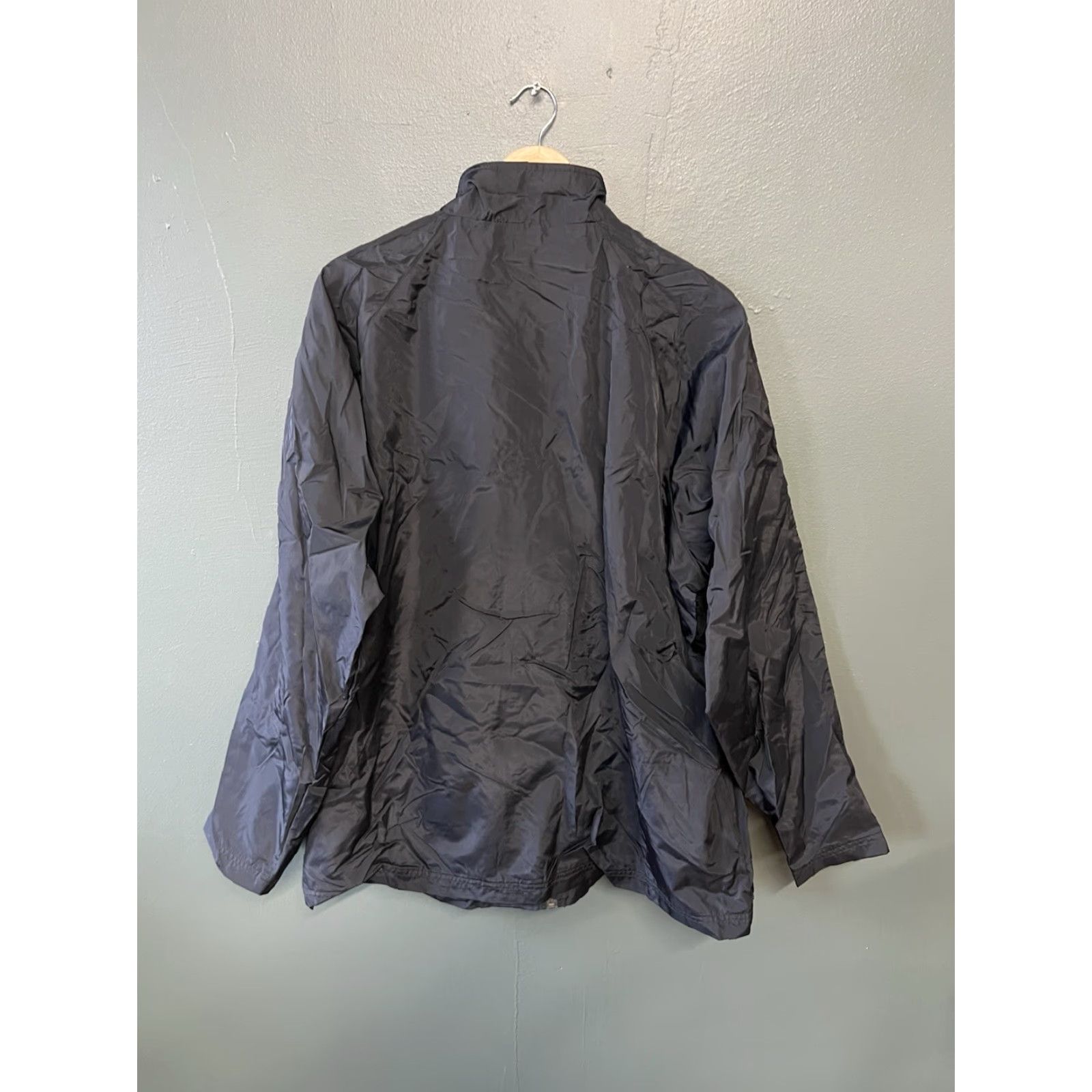 Nike VINTAGE Nike Mens Black Full Zip Athletic Softshell Windbreaker XL Gray Tag Jacket Windbreaker Full Zip Black Nike Mens XL Gray 80s 90s Size US XL / EU 56 / 4 - 2 Thumbnail
