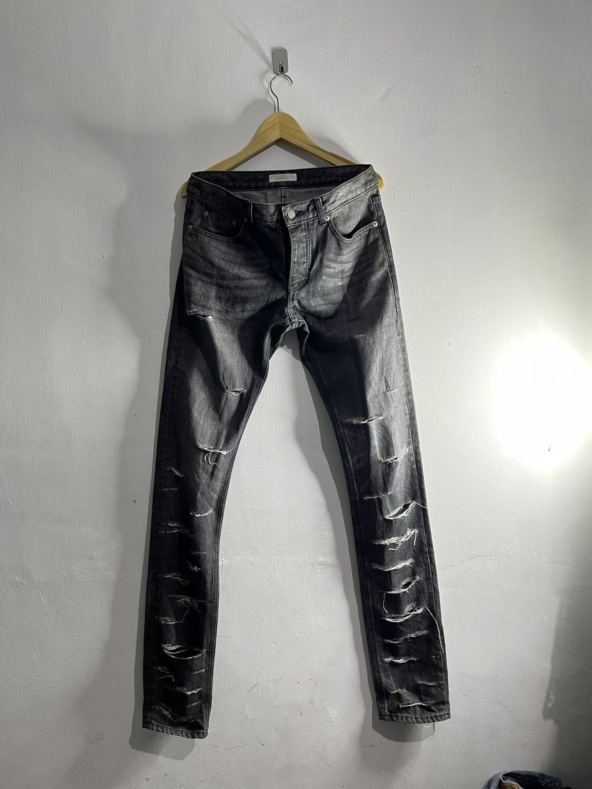Le Grande Bleu (L.G.B.) Hedi style Undermycar Virgin Ataraxia destroyed grunge jeans Size US 30 / EU 46 - 1 Thumbnail