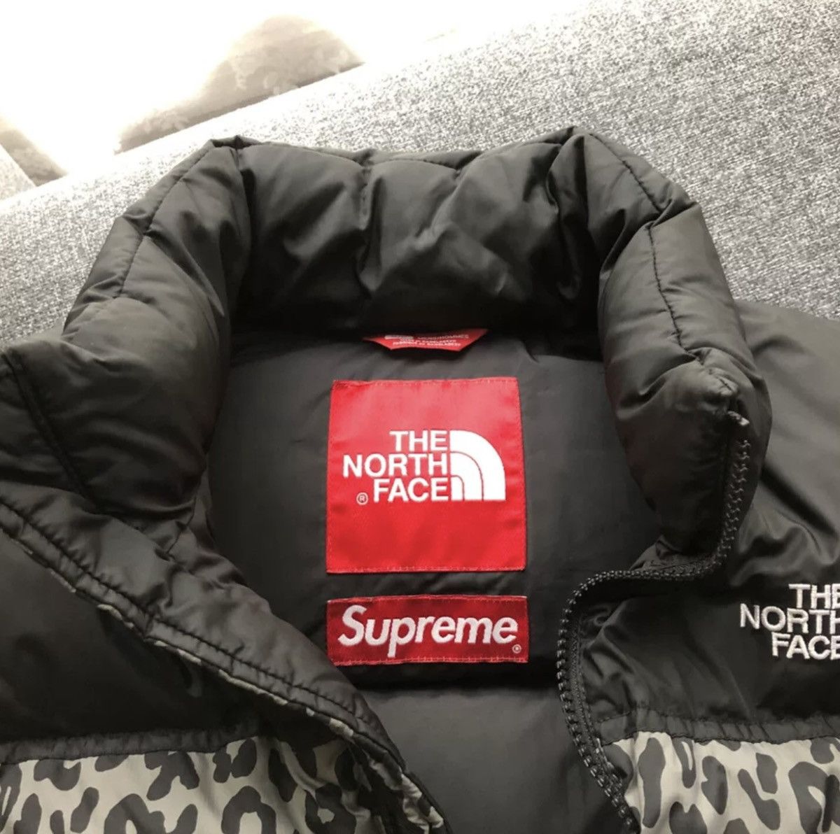 Supreme × The North Face Supreme 11fw tnf north face grey leopard nuptse Jacket Size US S / EU 44-46 / 1 - 3 Thumbnail