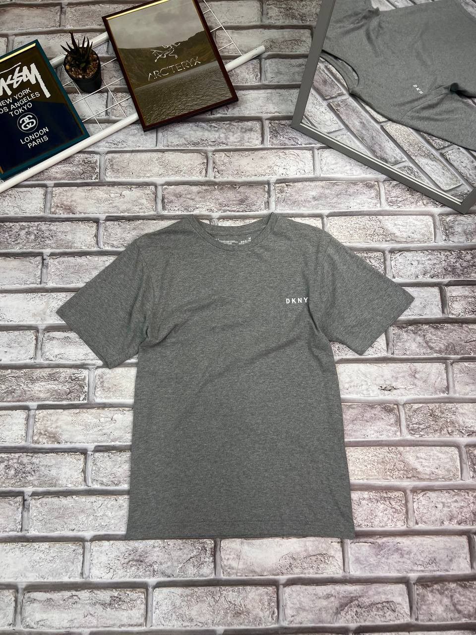 DKNY × Vintage DKNY gray T-shirt Size US M / EU 48-50 / 2 - 1 Thumbnail