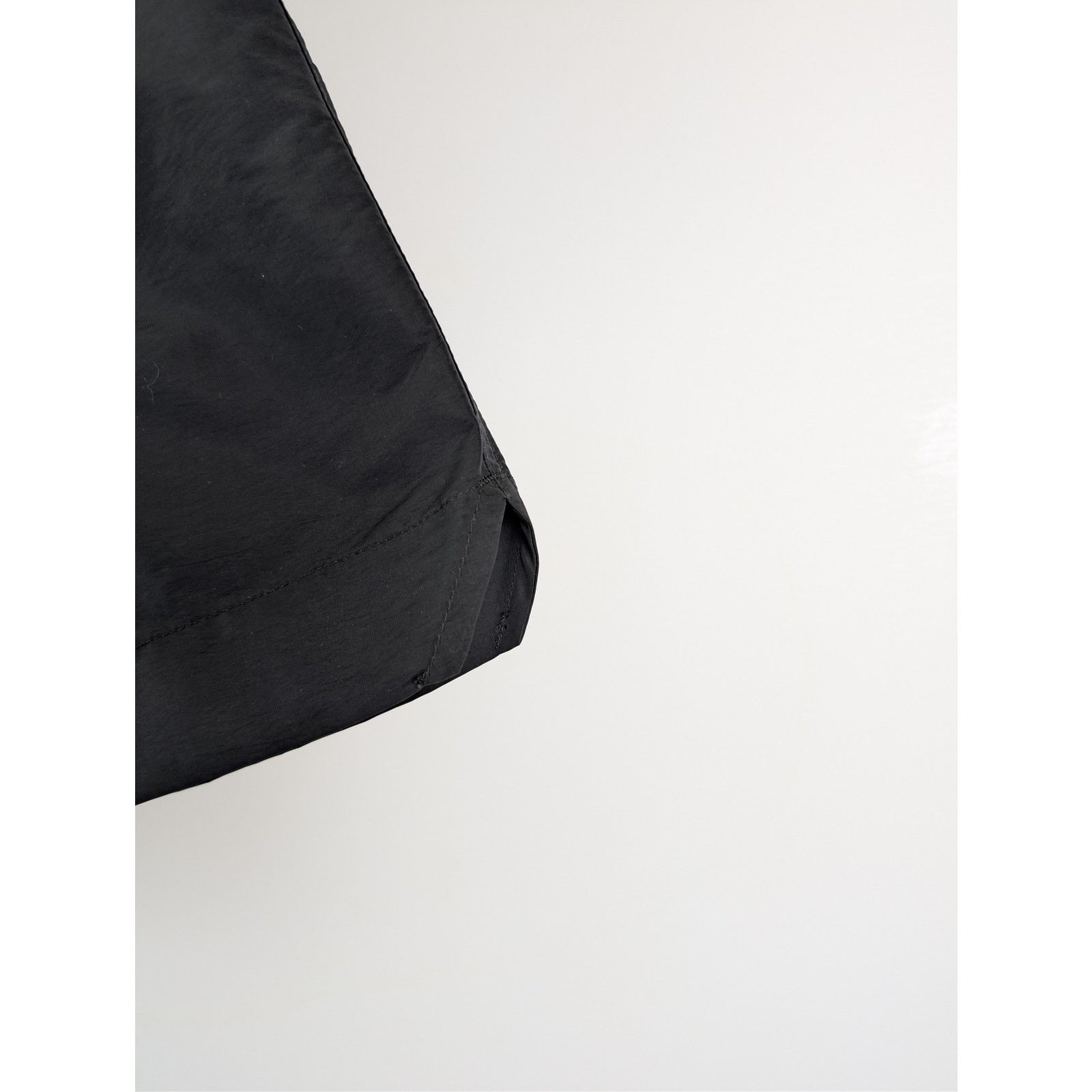 Bottega Veneta o1rshd1 Lightweight Technical Nylon Shorts in Black Size US 30 / EU 46 - 5 Thumbnail