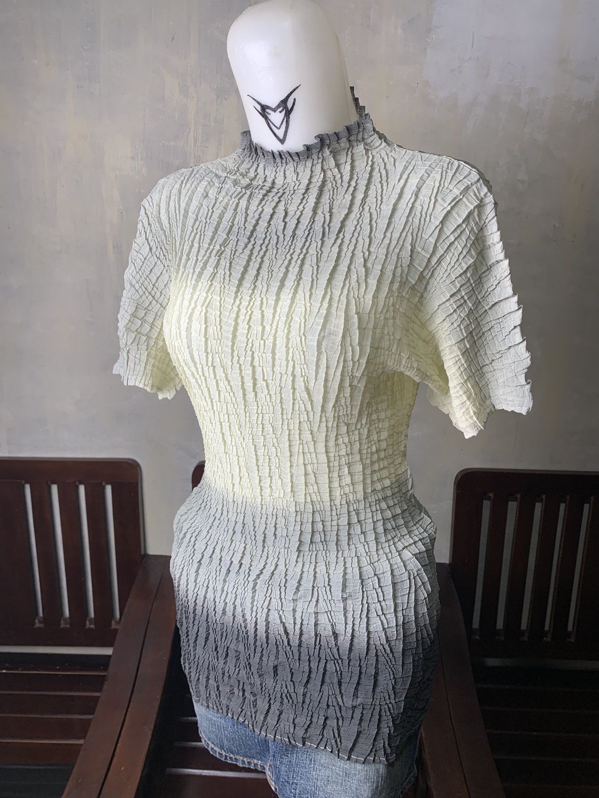 Japanese Brand 2000s GRACEHOUSE Gradient Wrinkle Pleats High Neck Top Size M / US 6-8 / IT 42-44 - 2 Thumbnail