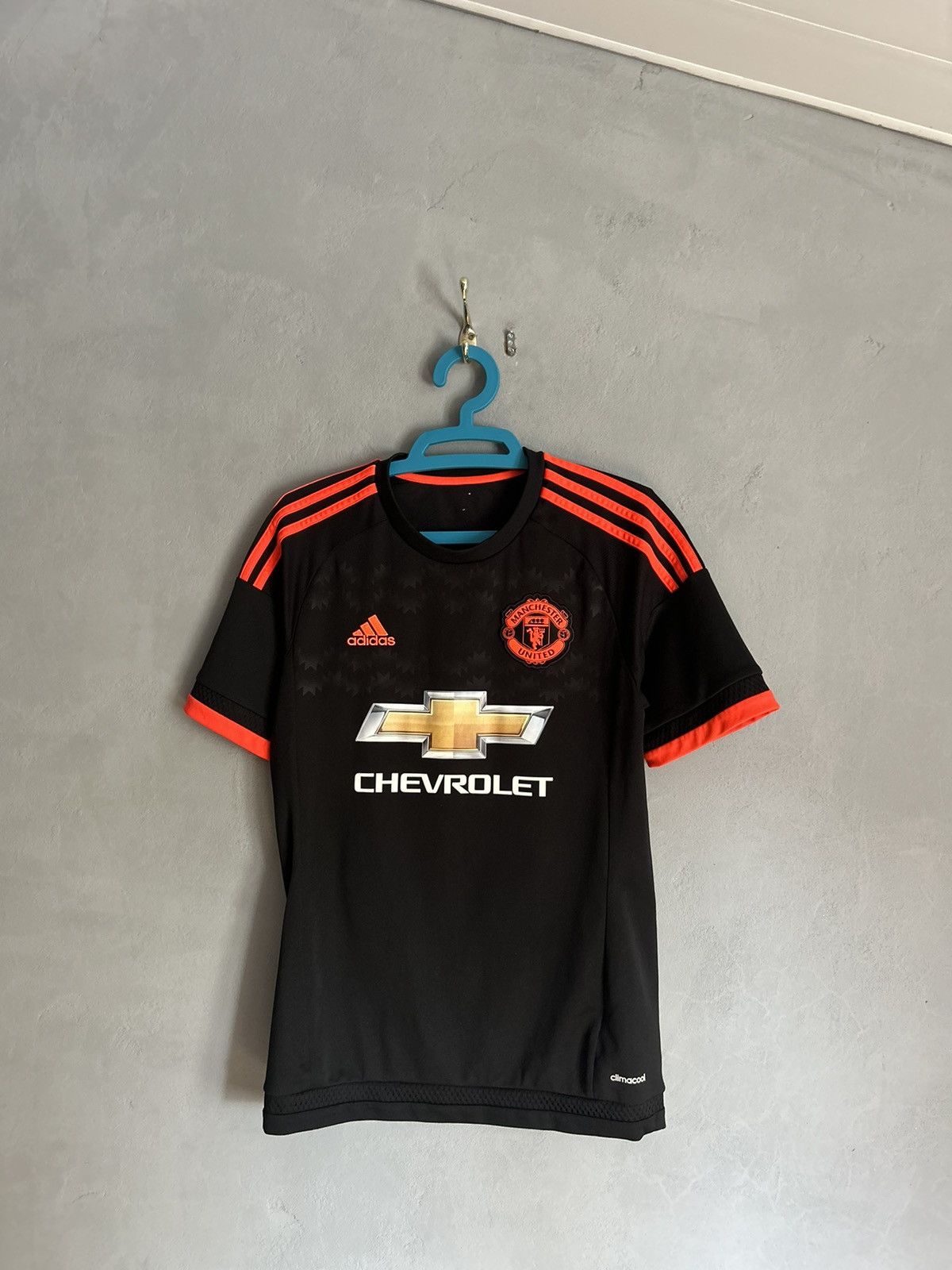 Adidas ADIDAS MANCHESTER UNITED 2015 2016 JERSEY Size US S / EU 44-46 / 1 - 1 Thumbnail