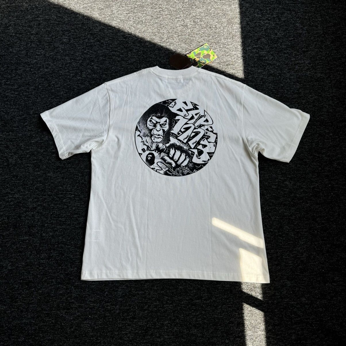 Bape Bape Graffiti 1993 Logo T-shirt White Size US M / EU 48-50 / 2 - 4 Thumbnail
