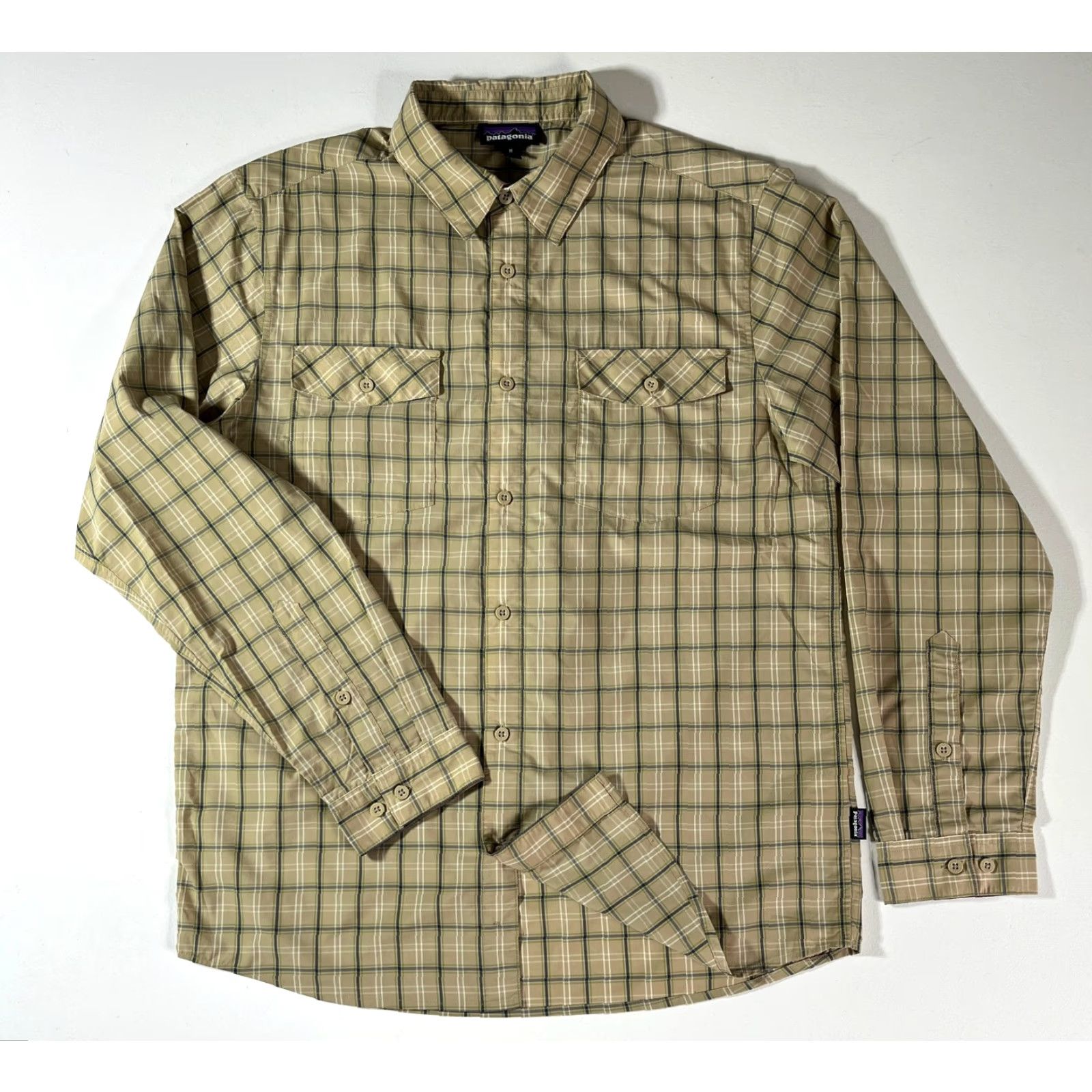 Patagonia Patagonia Men's Shirt Long-Sleeved Plaid Sz M Tan Button-Up Casual Outdoor with Pockets Size US M / EU 48-50 / 2 - 4 Thumbnail