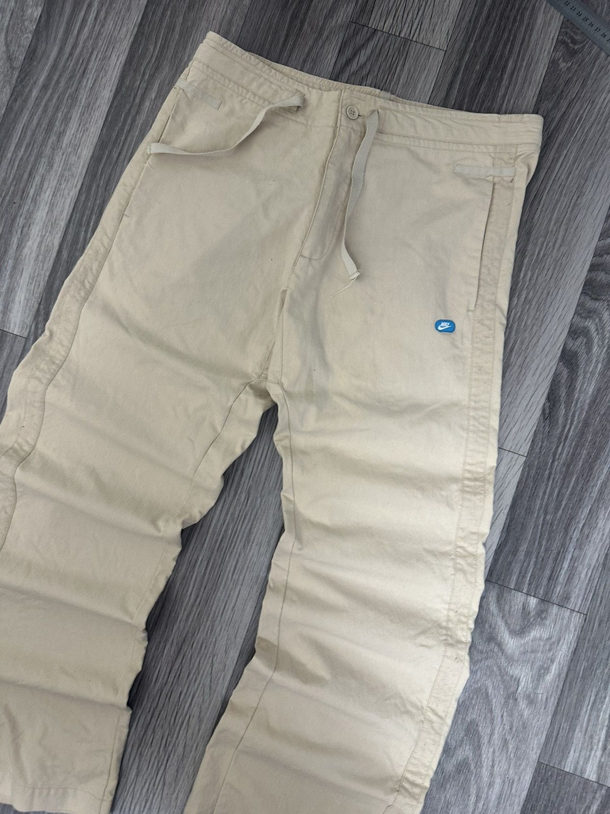 Nike × Vintage Nike Vintage Beige Baggy Sweatpants hype tn shox 90s Size US 32 / EU 48 - 2 Thumbnail