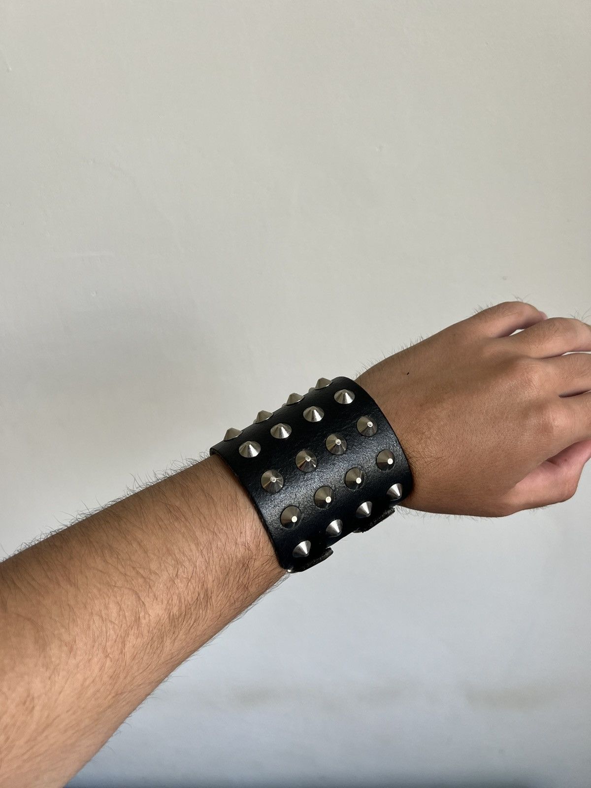 Jewelry × Leather Spiked bracelet leather punk avant garde Size ONE SIZE - 1 Thumbnail