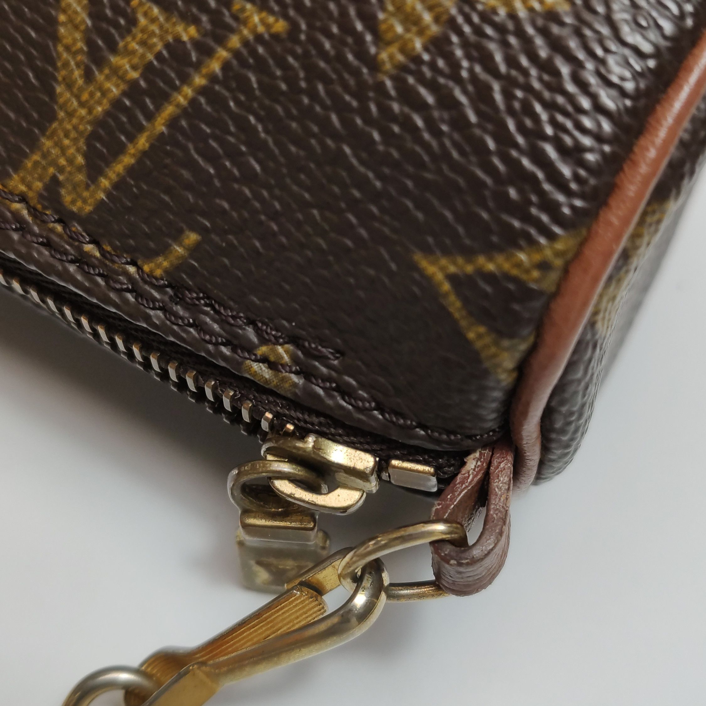 Louis Vuitton Louis Vuitton (LV) Papillon Mini Cowhide Monogram Printed D Size ONE SIZE - 8 Thumbnail