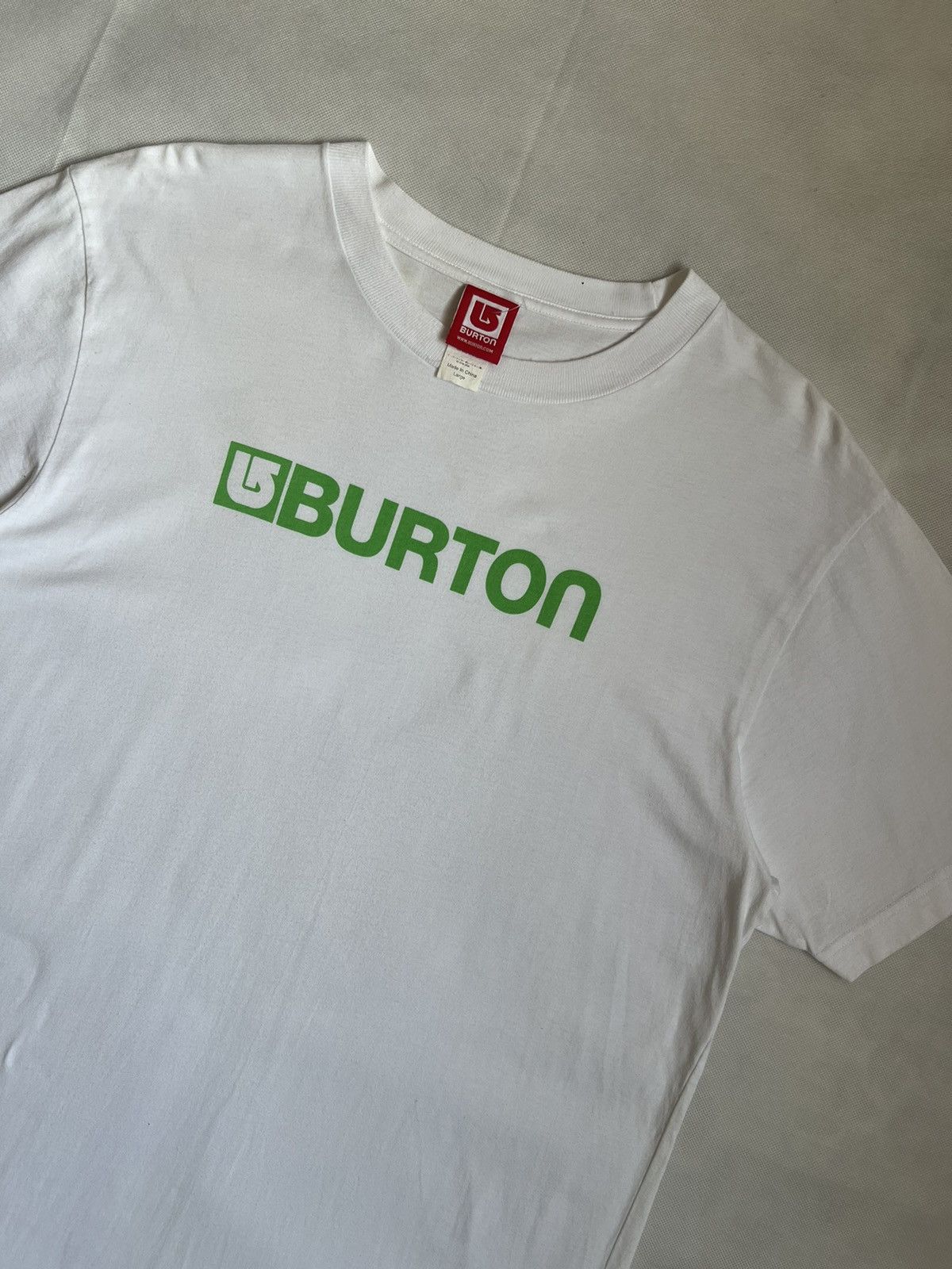Burton Vintage Burton Spell Out Surf Tshirt Size US L / EU 52-54 / 3 - 7 Thumbnail