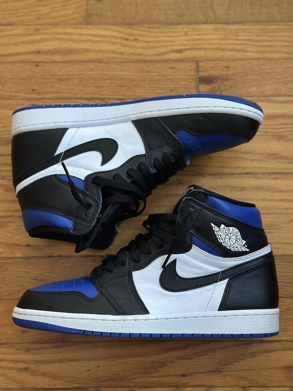 Nike Air Jordan 1 Retro High OG Size US 10 / EU 43 - 3 Thumbnail