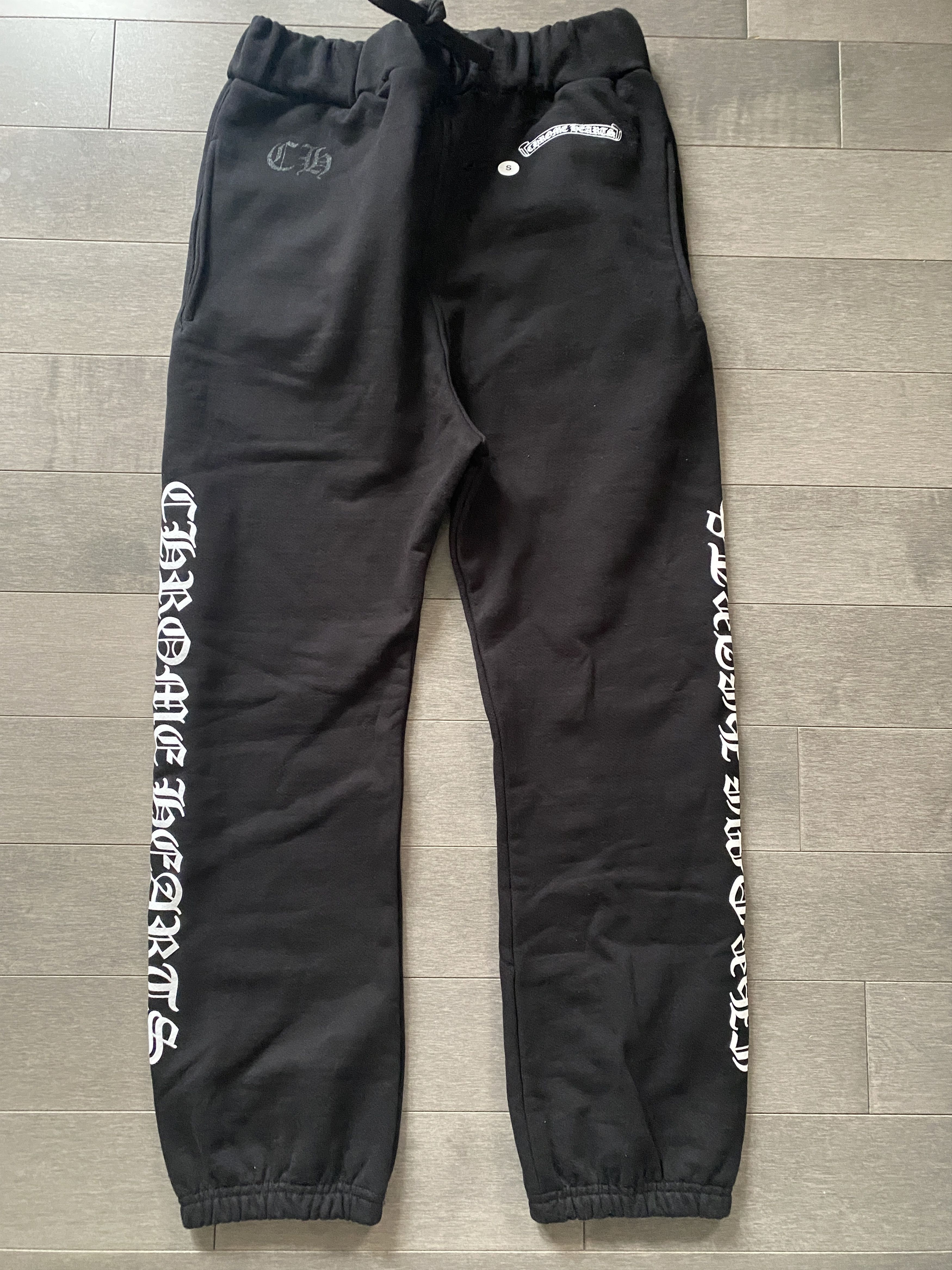 image of Chrome Hearts Scroll Logo Split Pocket Sweatpants in Black, Men's (Size 30)