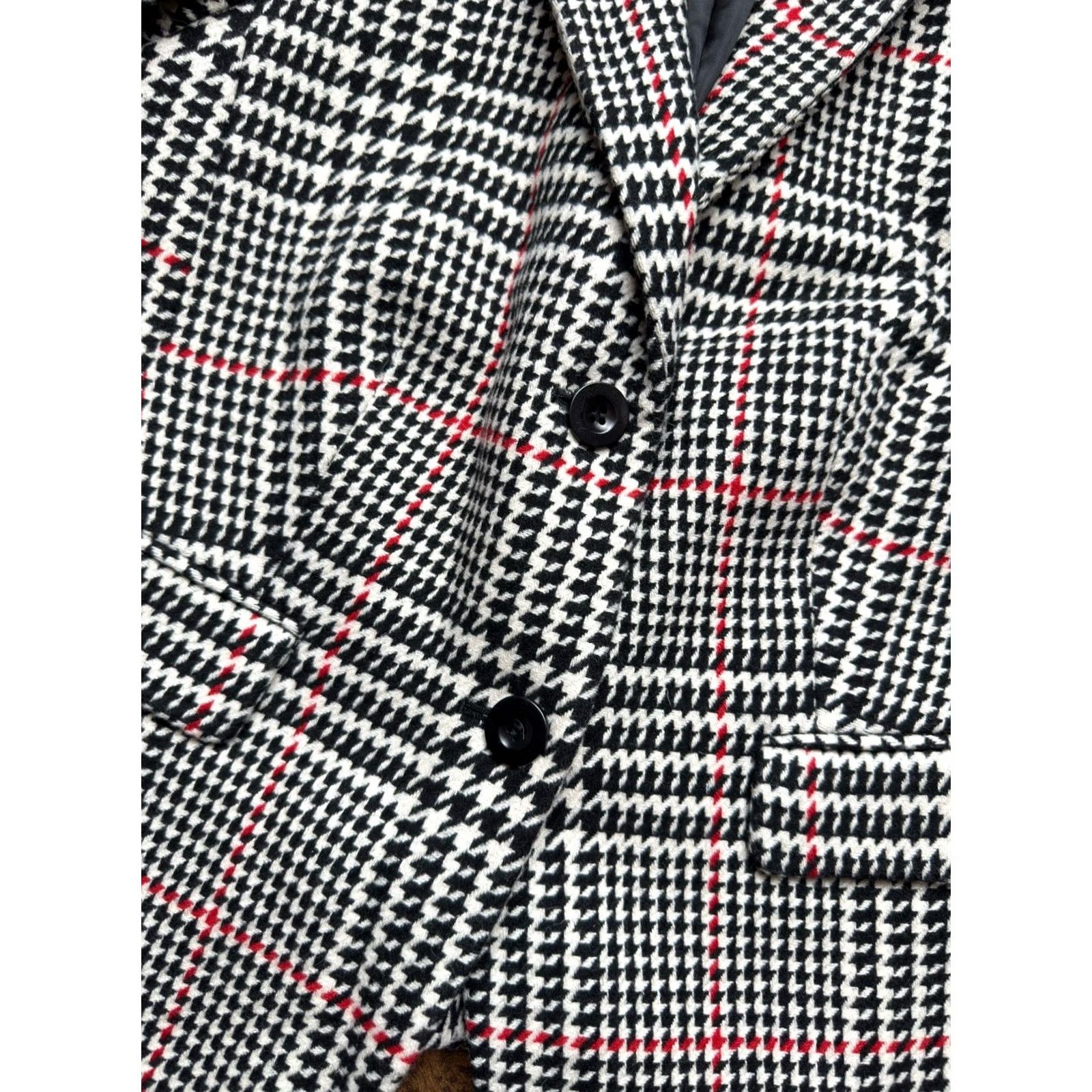 Talbots Talbots Sport Coat Houndstooth White Black Red Glen Check Wool Blazer 10P Petite Women’s Jacket Single-Breasted Notch Lapel Two-Button Lined Size L / US 10 / IT 46 - 5 Thumbnail