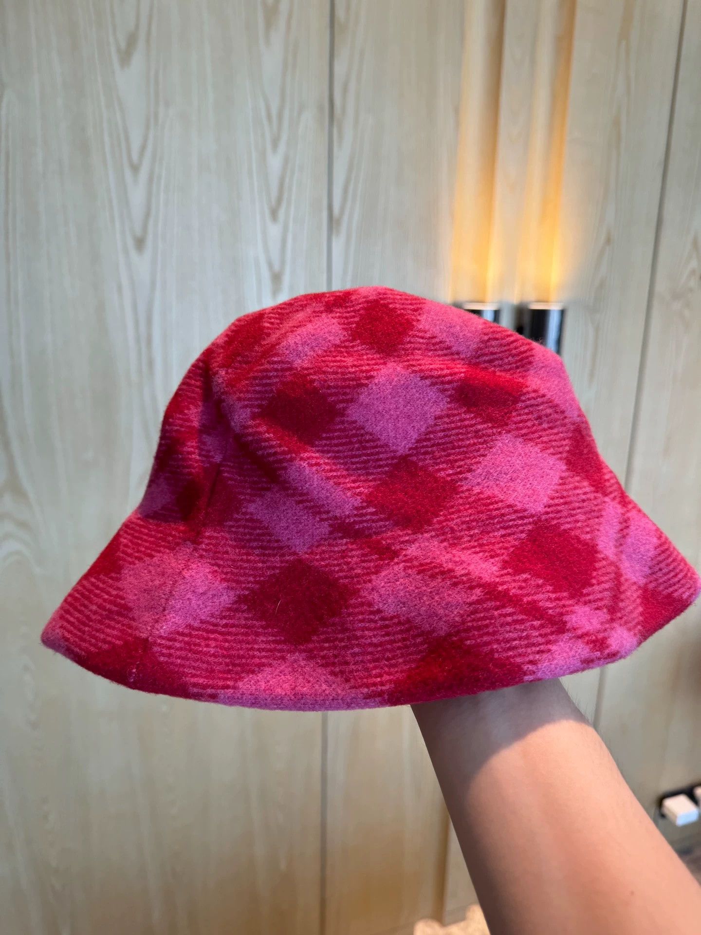 Vivienne Westwood Vivienne Westwood Pink Check Fisherman Cap 100% Wool OS Size ONE SIZE - 5 Thumbnail