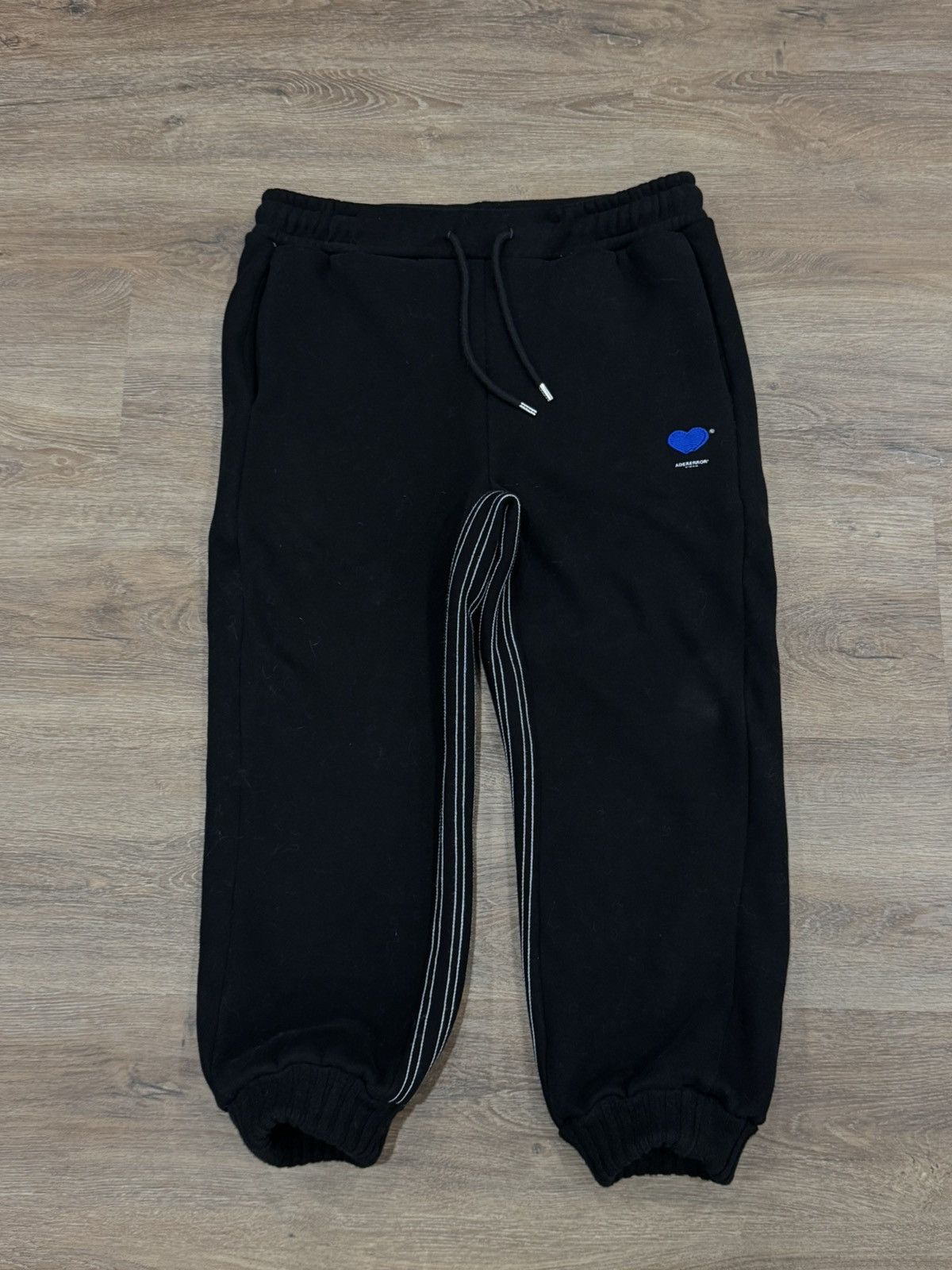 Ader Error ADERERROR "After Blue" Twin Heart Sweatpants - Black Size US 31 - 1 Thumbnail