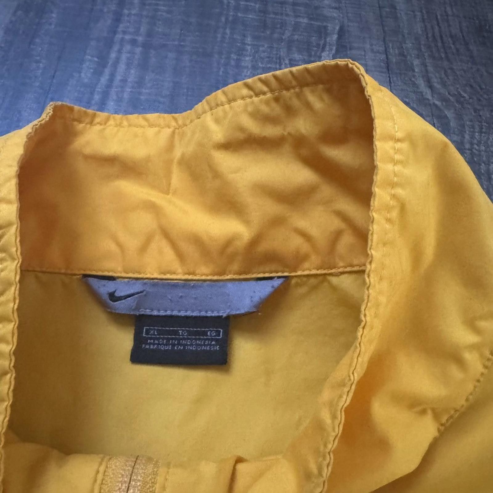Nike NIKE • VNTG Windbreaker Jacker "Yellow" (XL) Size US XL / EU 56 / 4 - 2 Thumbnail