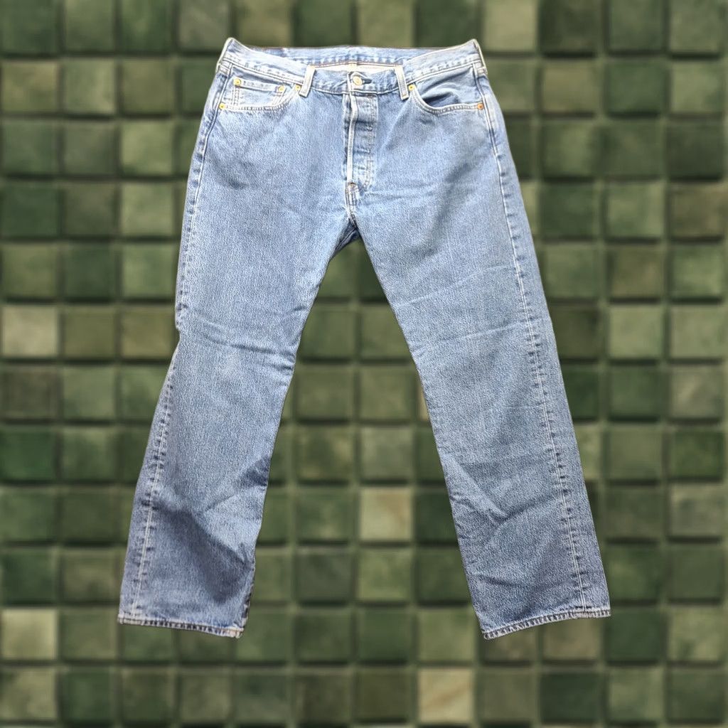 Levi's VINTAGE Levi's 501 XX Jeans Mens 35x30 Light Blue Denim Straight Button Fly 5-Pocket Classic Fit"} Size US 35 - 1 Thumbnail