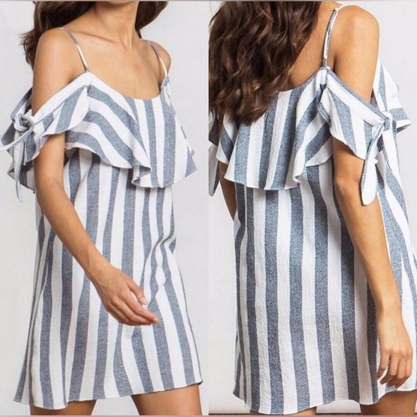 Designer MISA Los Angeles Off-Shoulder Ruffle Mini Dress Size L Size L / US 10 / IT 46 - 1 Thumbnail