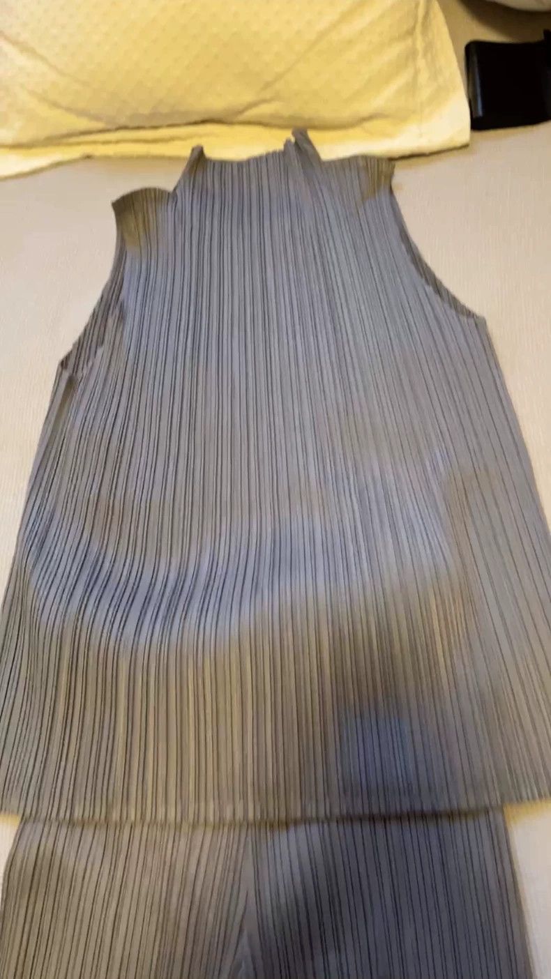 Issey Miyake issey miyake size:3 Grey pleated vest Size XXS / US 00 / IT 34 - 1 Thumbnail