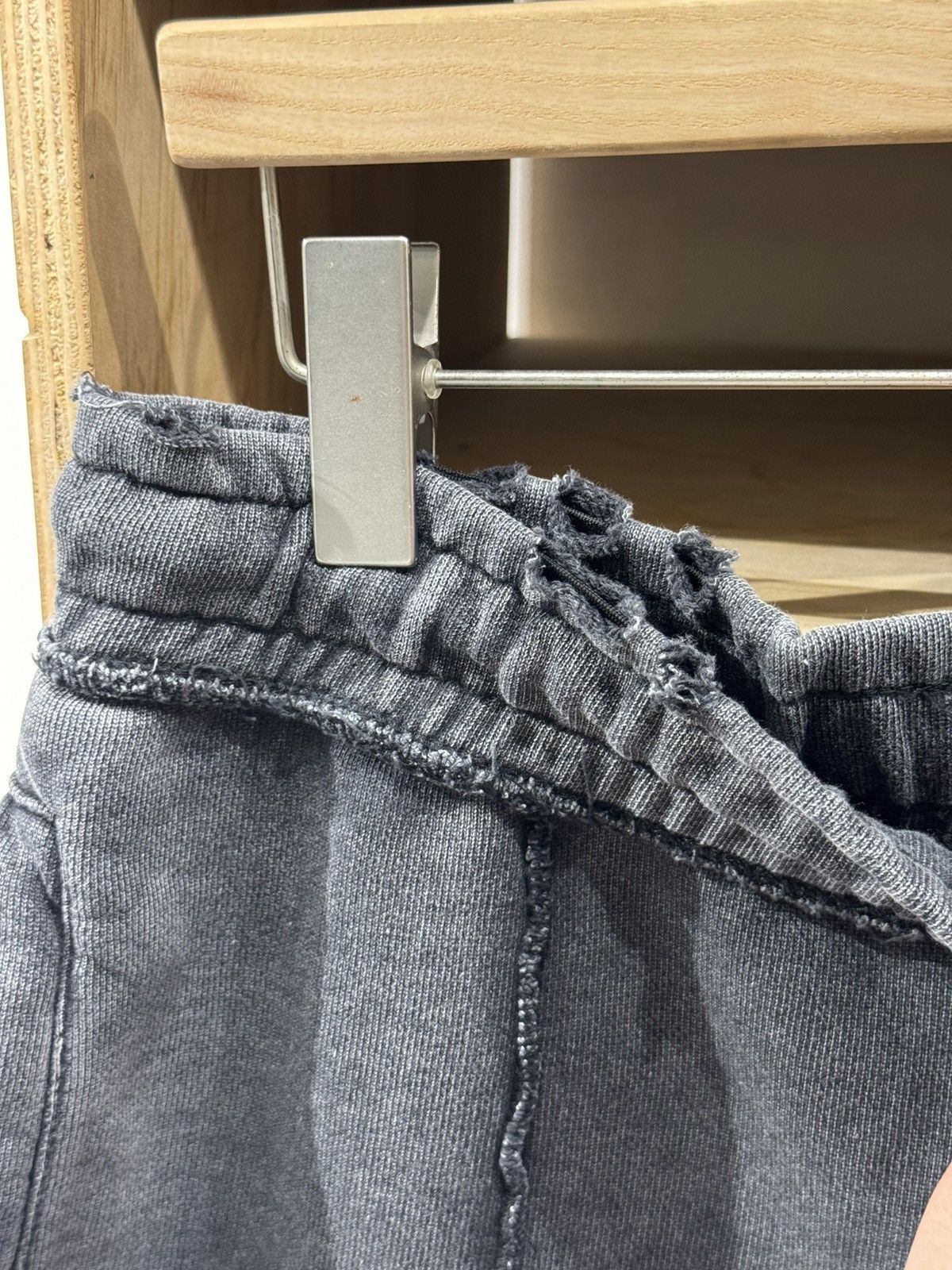 Zara Zara Destroyed Shorts Size US 36 / EU 52 - 5 Thumbnail