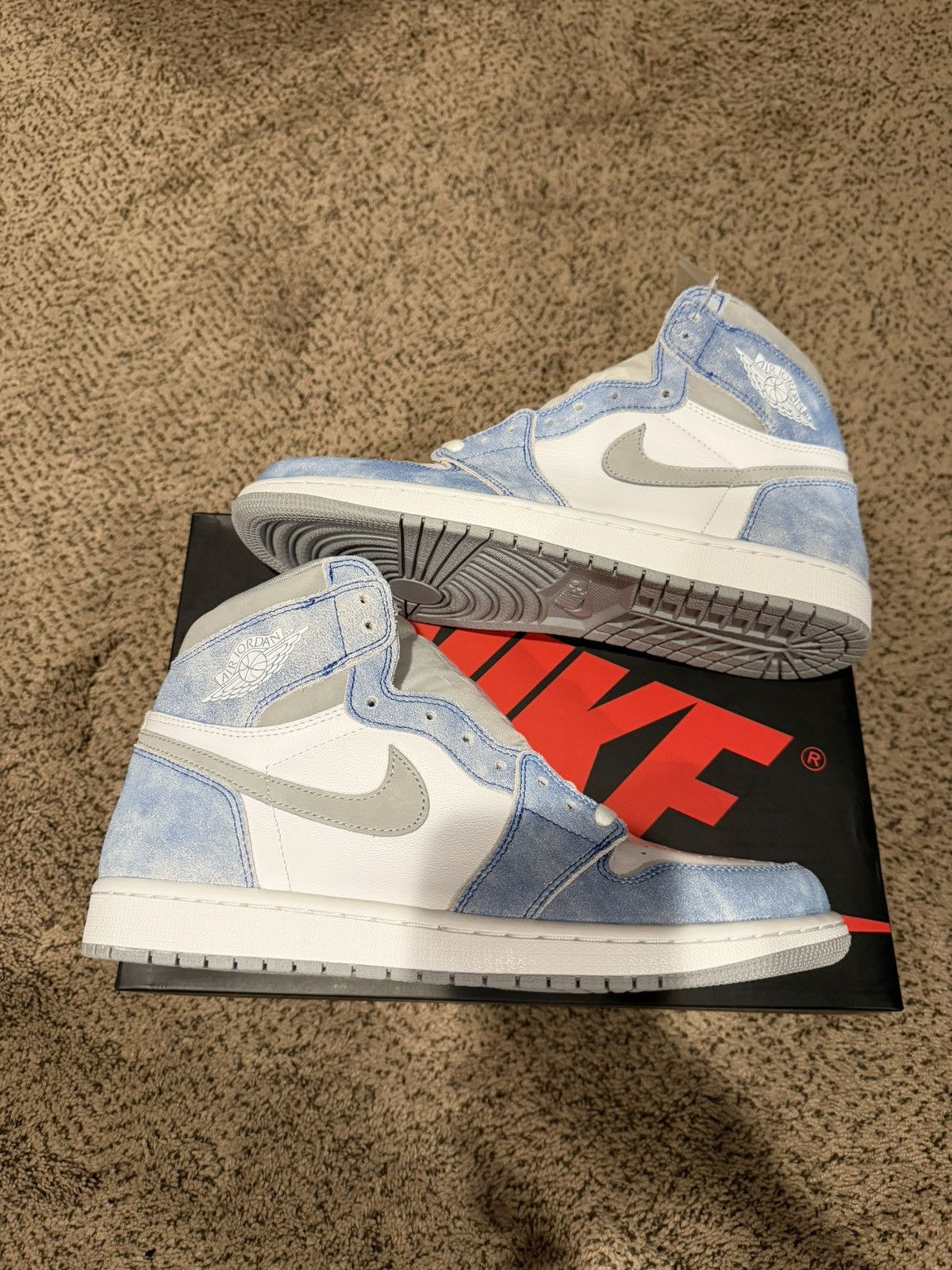 Jordan Brand Jordan 1 Hyper Royal Size US 11 / EU 44 - 6 Thumbnail