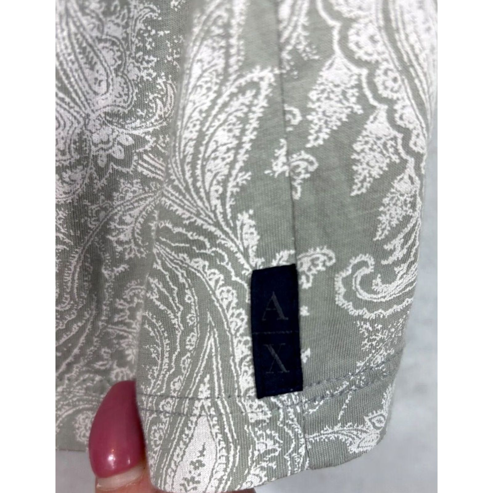Armani Exchange Armani Exchange A/X Shirt Womens Medium M Paisley Print Henley V-Neck S/S top Size M / US 6-8 / IT 42-44 - 5 Thumbnail