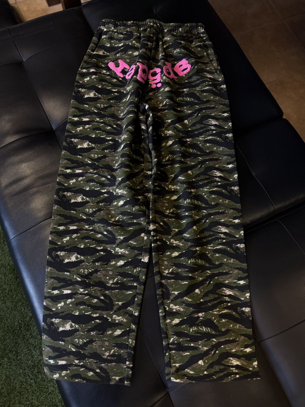 Sp5der Sp5der Worldwide Camo/Pink Sweatpants Size S (NEW) Size US 30 / EU 46 - 1 Thumbnail
