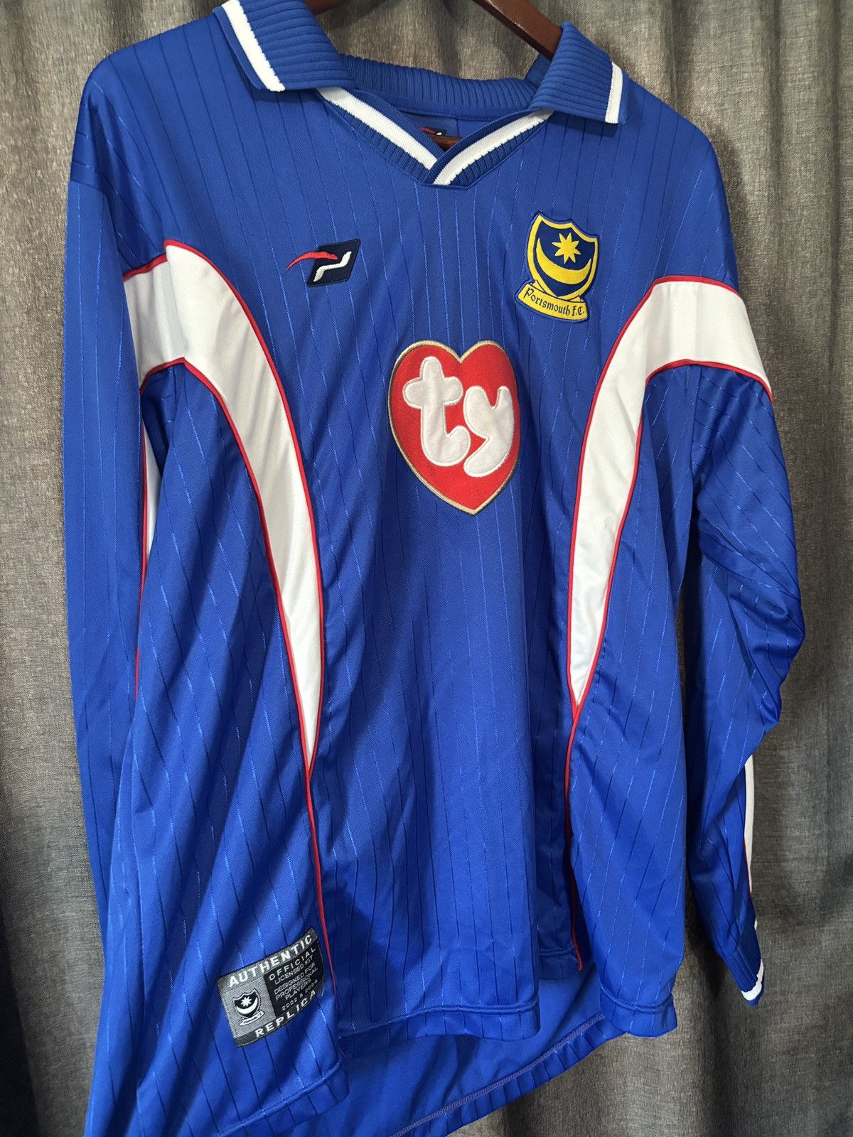 Other Portsmouth FC 2002-03 Home Long Sleeve Jersey Size US L / EU 52-54 / 3 - 1 Thumbnail