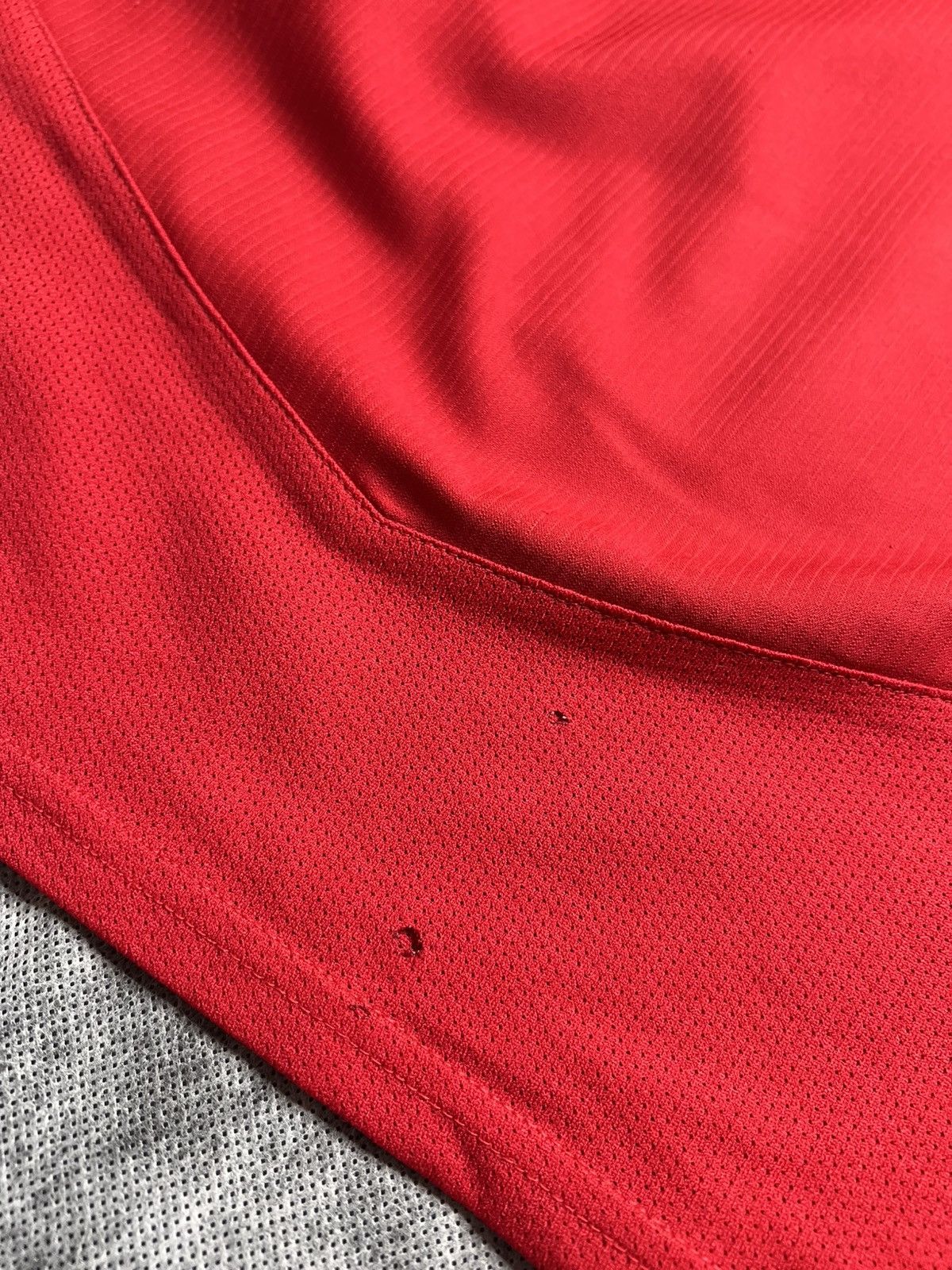Nike Manchester United 2004 Vintage Home Soccer Jersey Size US M / EU 48-50 / 2 - 4 Thumbnail