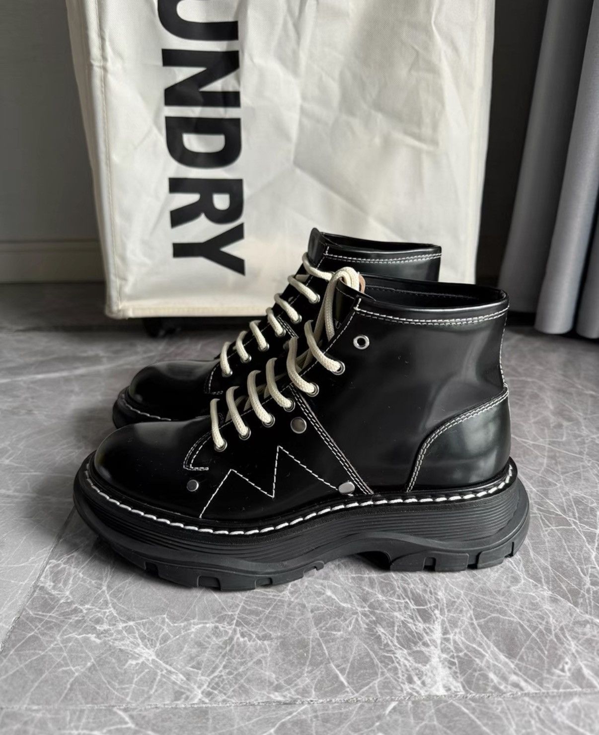 Alexander McQueen Alexander McQueen round-toe ankle boots K6 Size US 6 / IT 36 - 1 Thumbnail