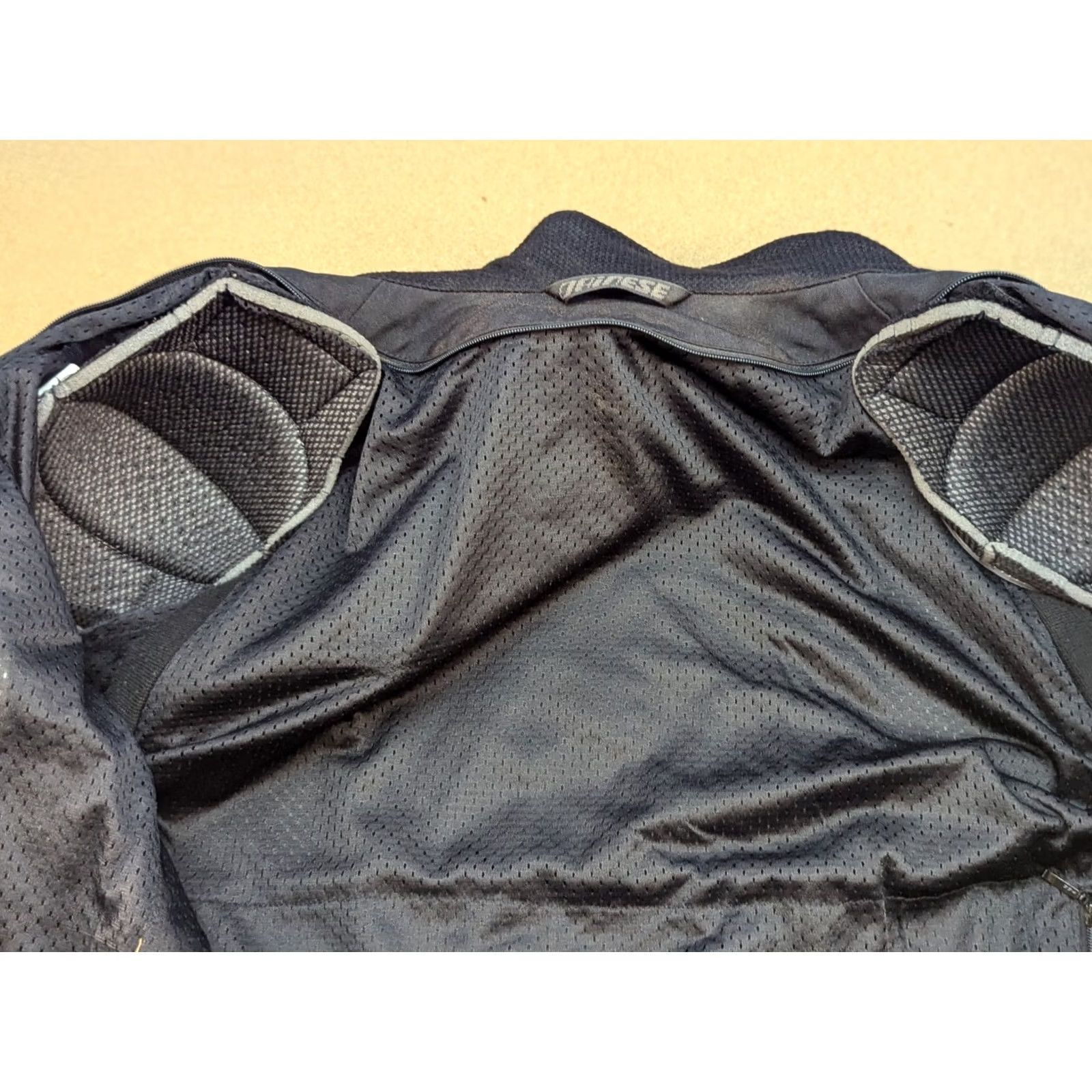 Dainese Dainese Motorcycle Jacket Mens Size 50 Padded Arms & Shoulder Protection Textile Black Regular Zip Wind-Resistant Water Resistant Outdoor 90s? Size US M / EU 48-50 / 2 - 3 Thumbnail