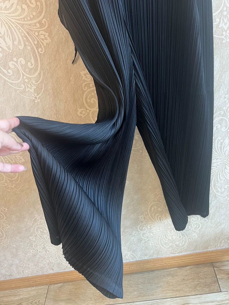 Issey Miyake Issey Miyake size:3 Black pleated dress Size S / US 4 / IT 40 - 3 Thumbnail