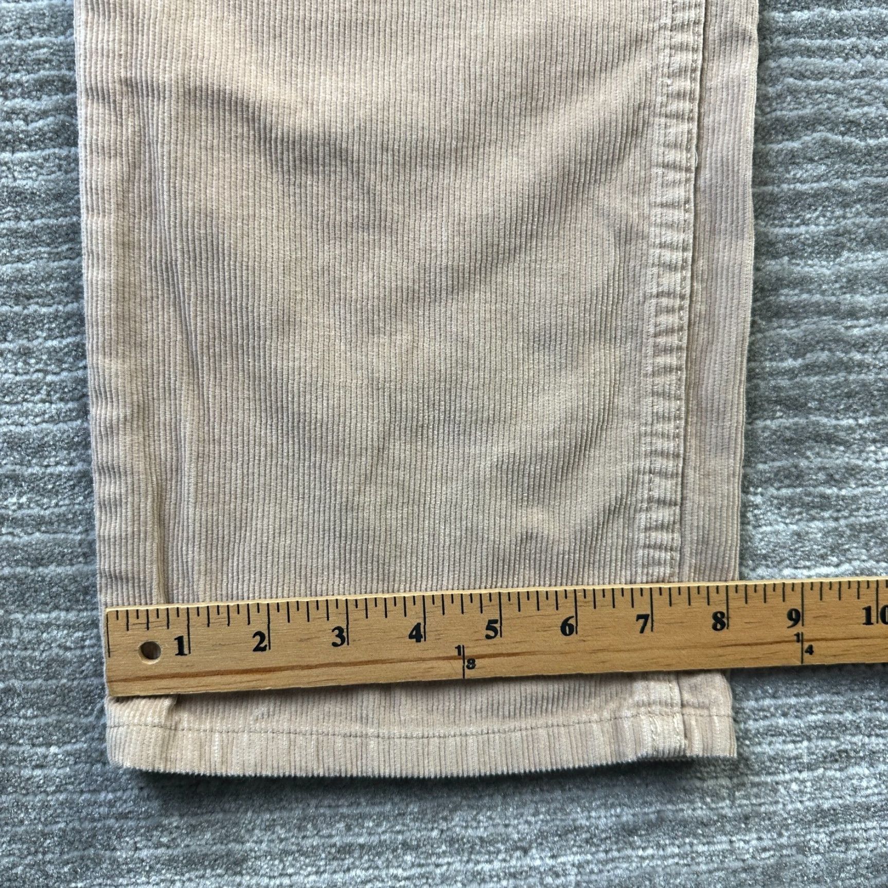 Vineyard Vines Vineyard Vines Pants Corduroy Mens 35x32 Beige Tan Chino Slacks Trousers Size US 35 - 7 Thumbnail