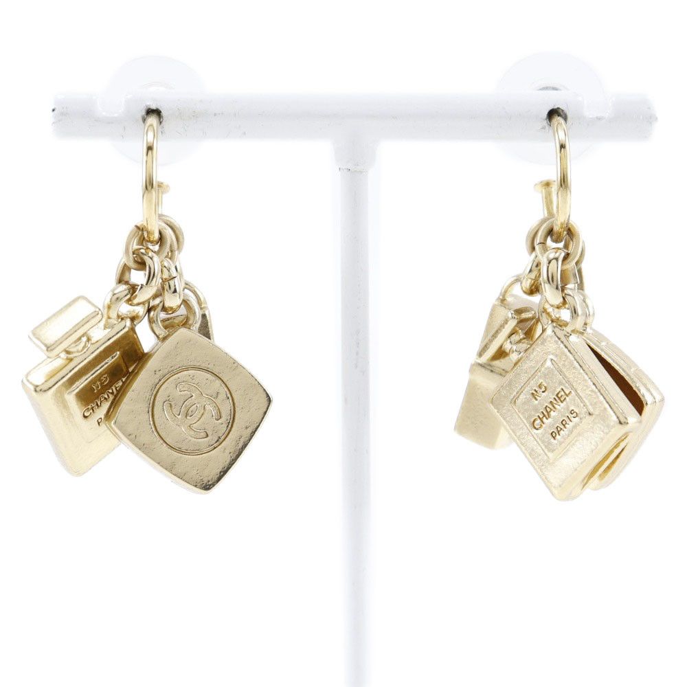 image of Chanel Cc 3P Swing Stud Earrings in Gold, Women's