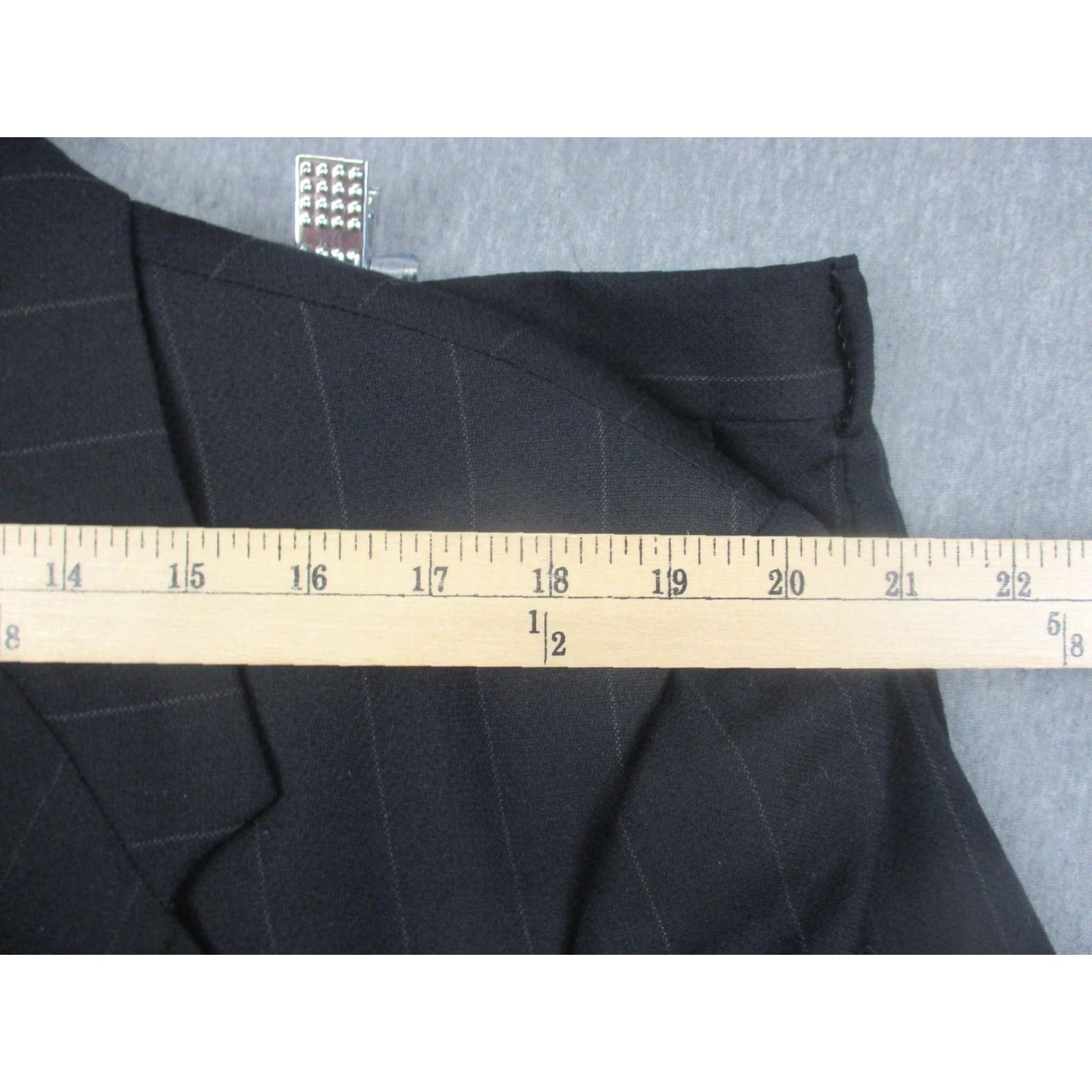 Brooks Brothers Brooks Brothers Suit Mens 43R Gray Pinstripe 100% Wool Made in USA 2 Button 2 Piece Regular Notch Lapel Mens Size 46R - 6 Thumbnail