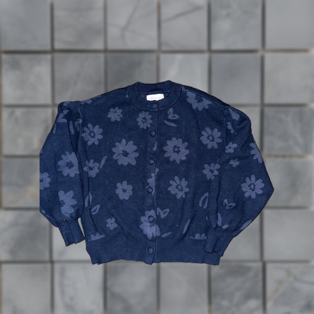 Vintage Free Assembly Cardigan Sweater Blue Medium Petites Women Flower Heavyweight 16x17 16x17.5 Size M / US 6-8 / IT 42-44 - 1 Thumbnail